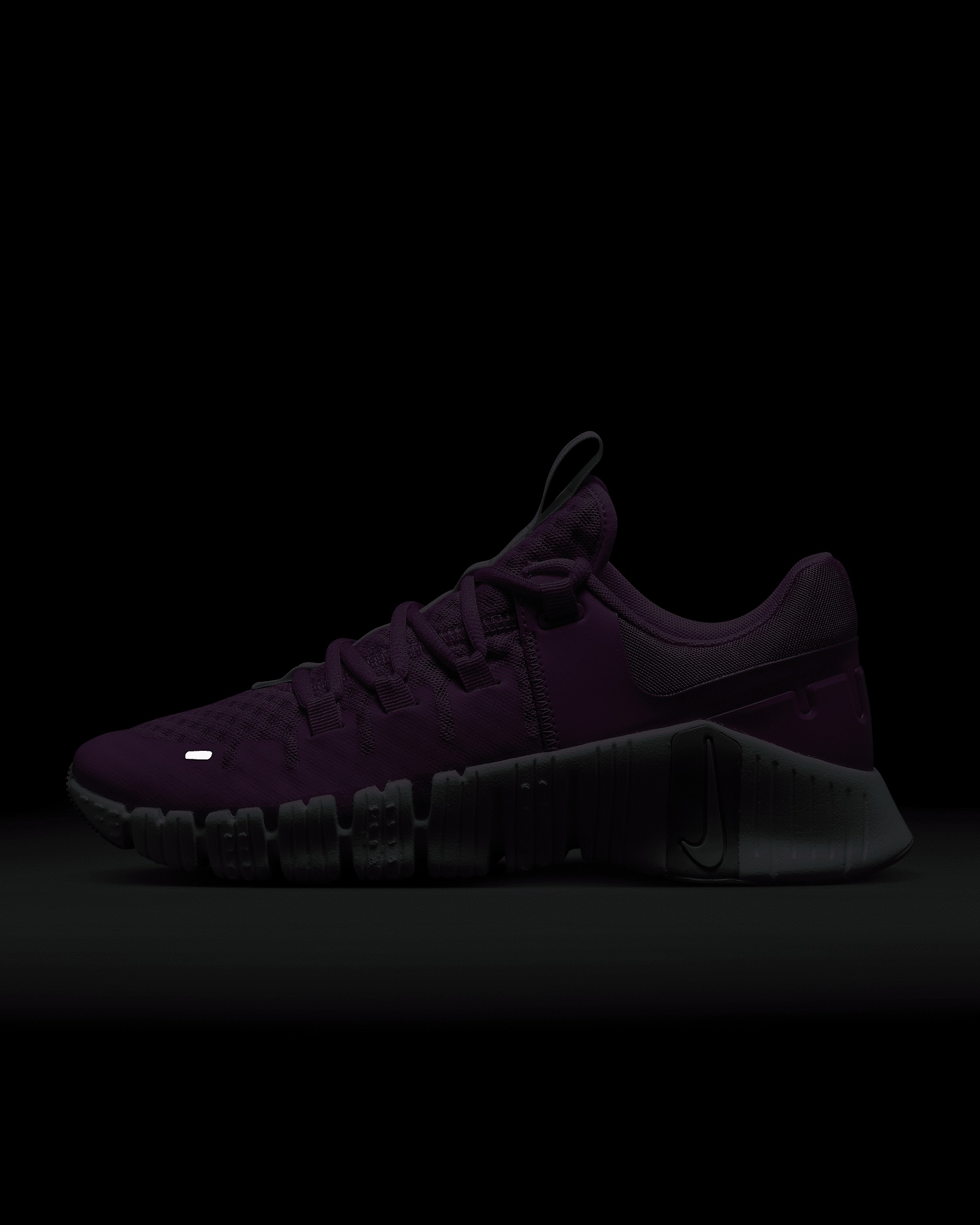 Nike Women's Free Metcon 5 Workout Shoes - 11