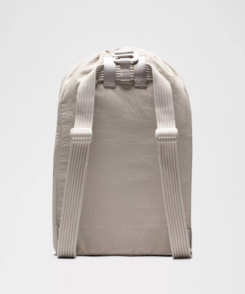 2-in-1 Convertible Backpack 21L 3