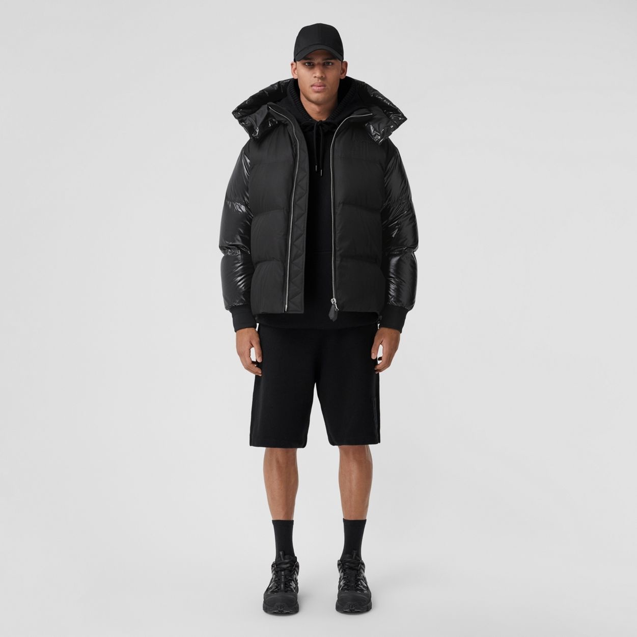 hooded contrast-panel puffer jacket