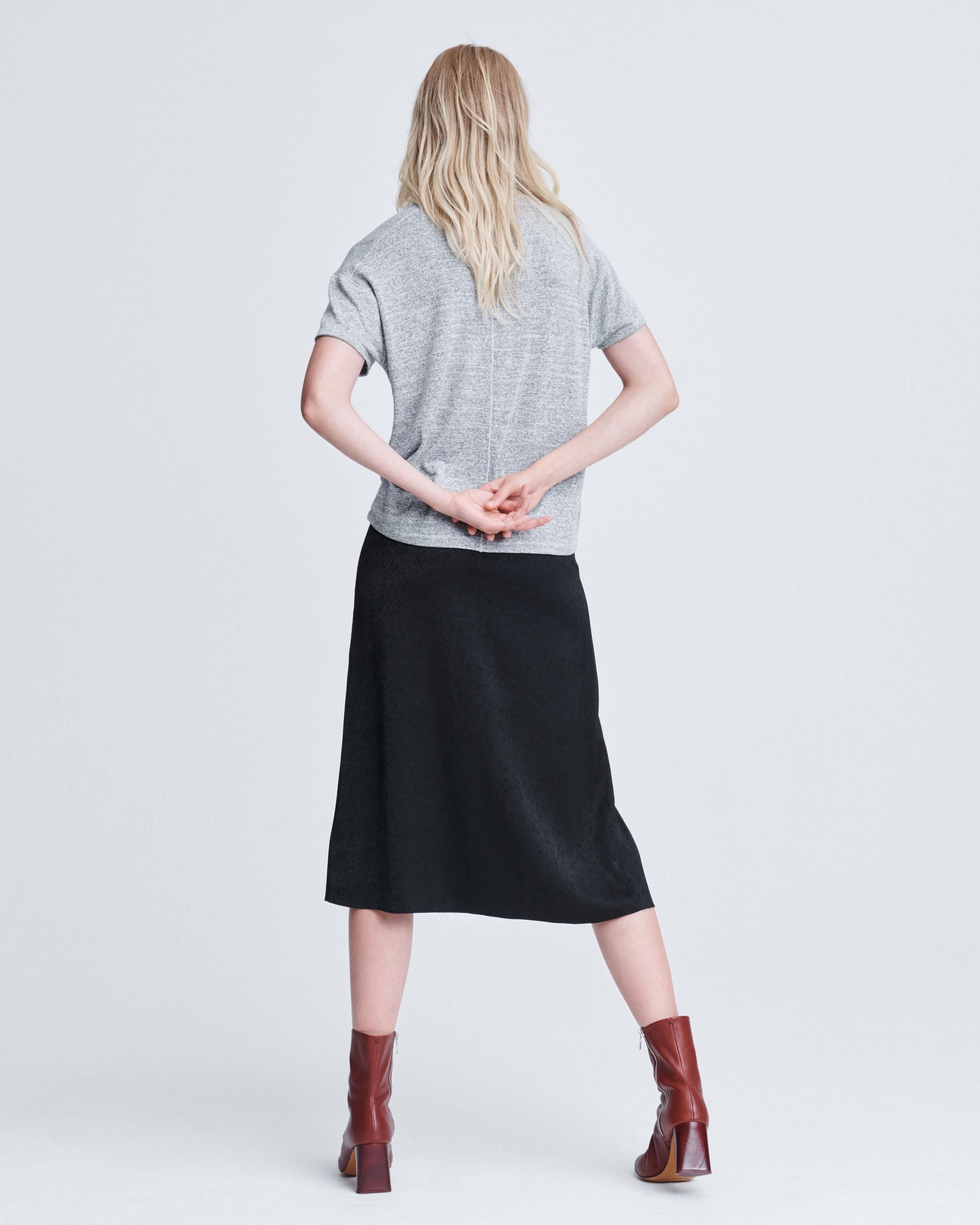 The Knit Vee
Jersey T-Shirt - 3