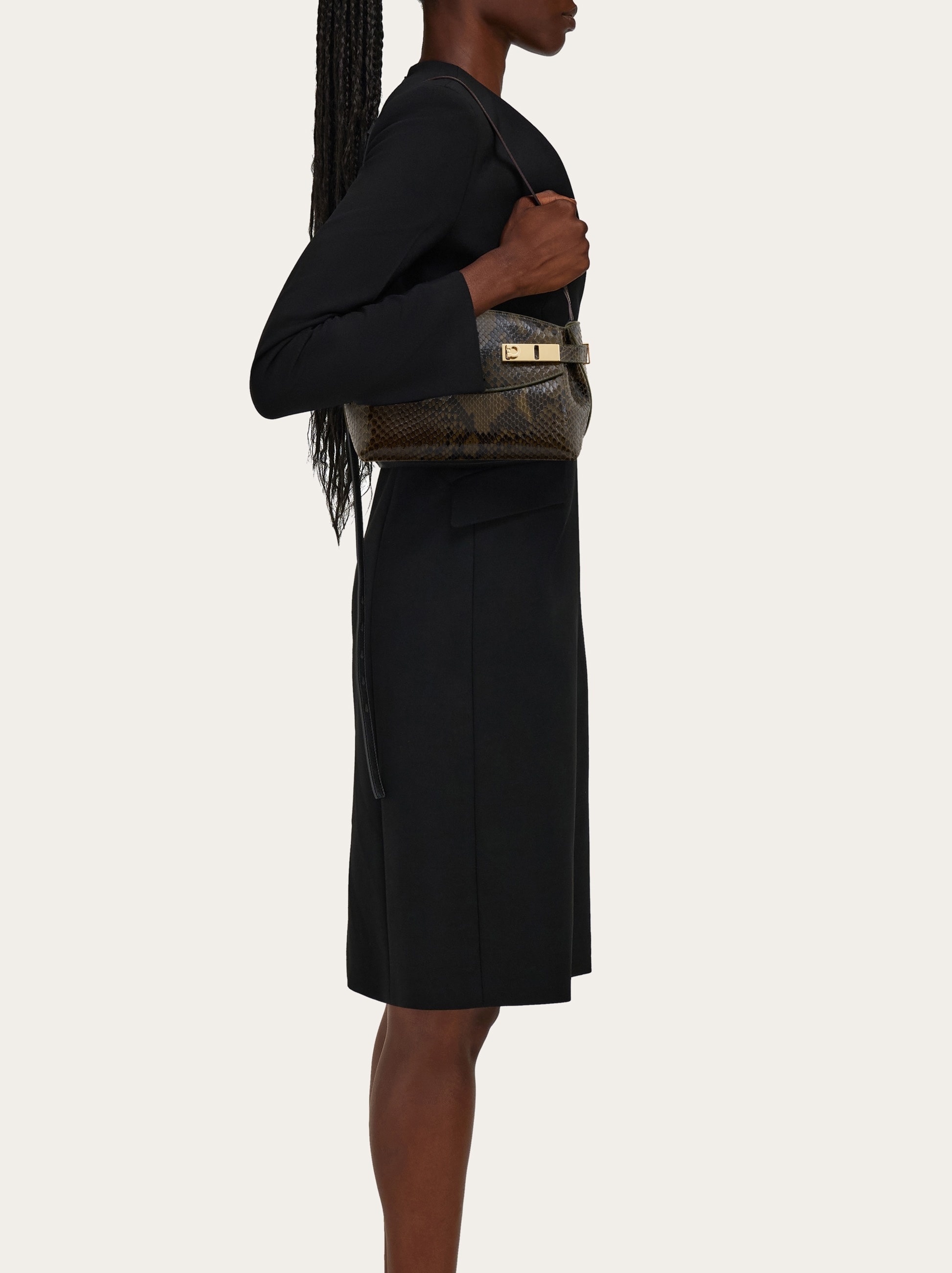 Hug soft crossbody bag (XS) 10