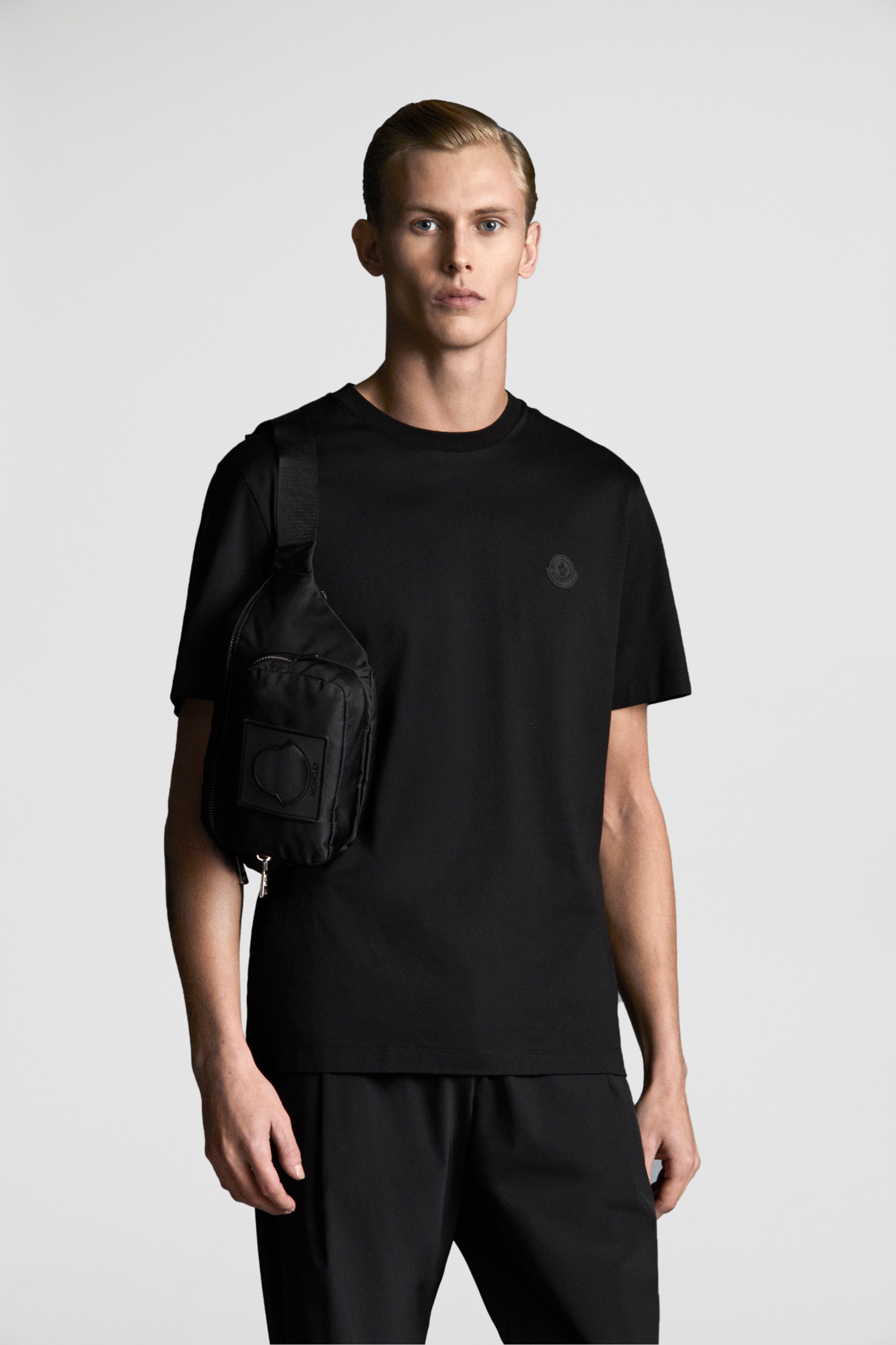 ♪直営店♪Moncler Vertical Back Logo Cotton T-Shirt 各色 Optical White Vertical Back Logo Cotton T-Shirt - Polos & T