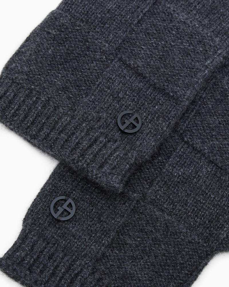 GIORGIO ARMANI GLOVES outlook