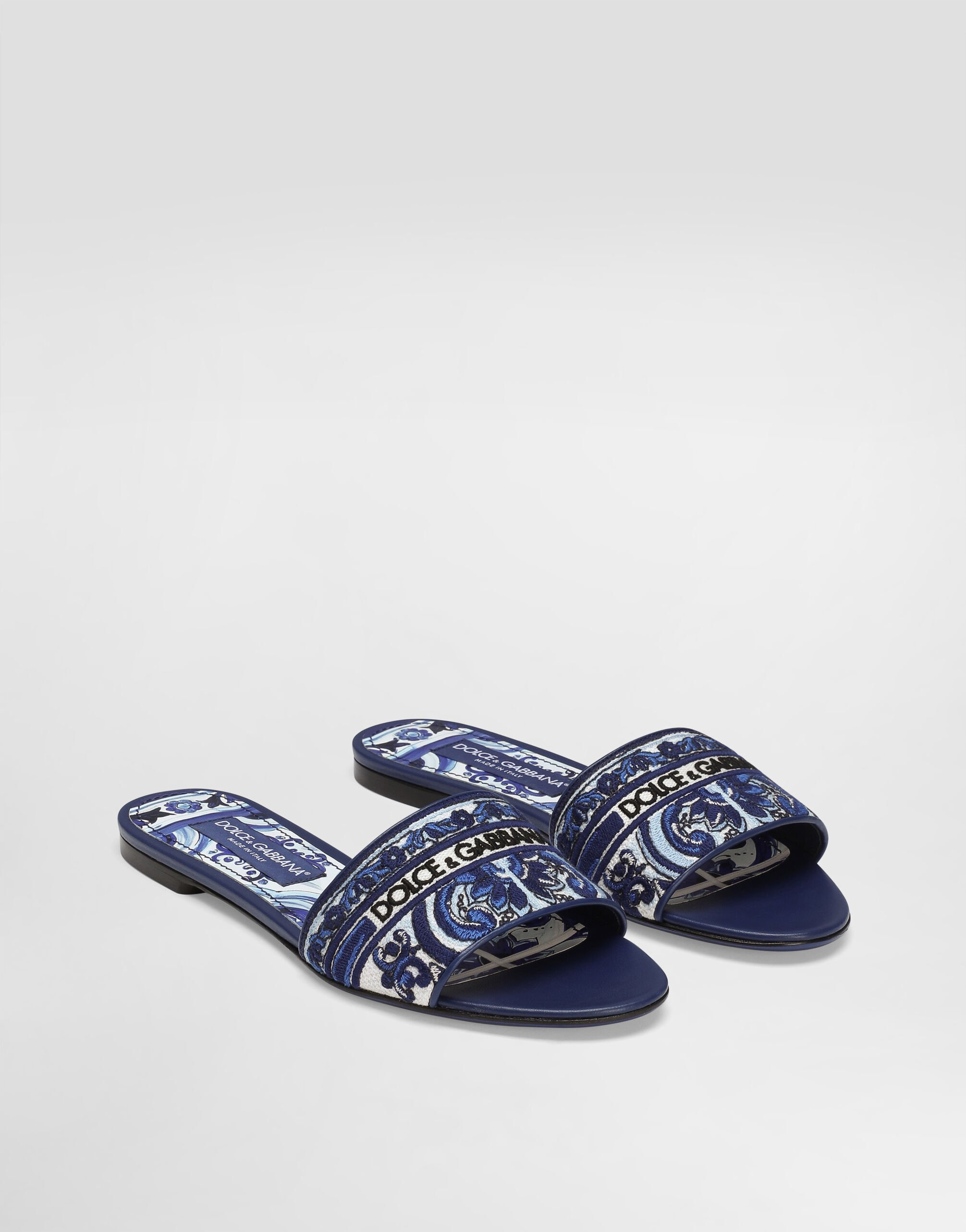 Embroidered slides - 2