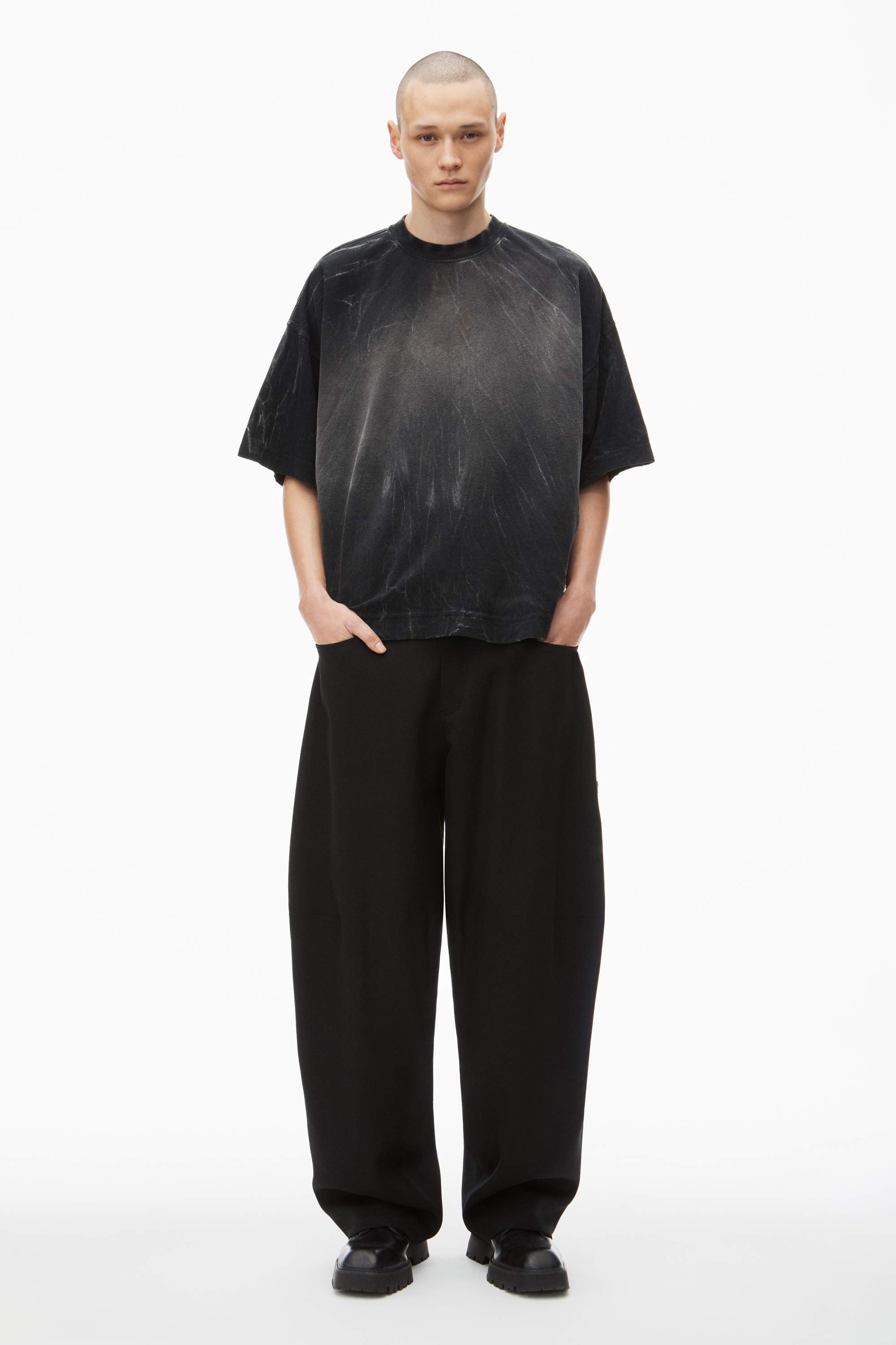 distressed wash tee in cotton - 6