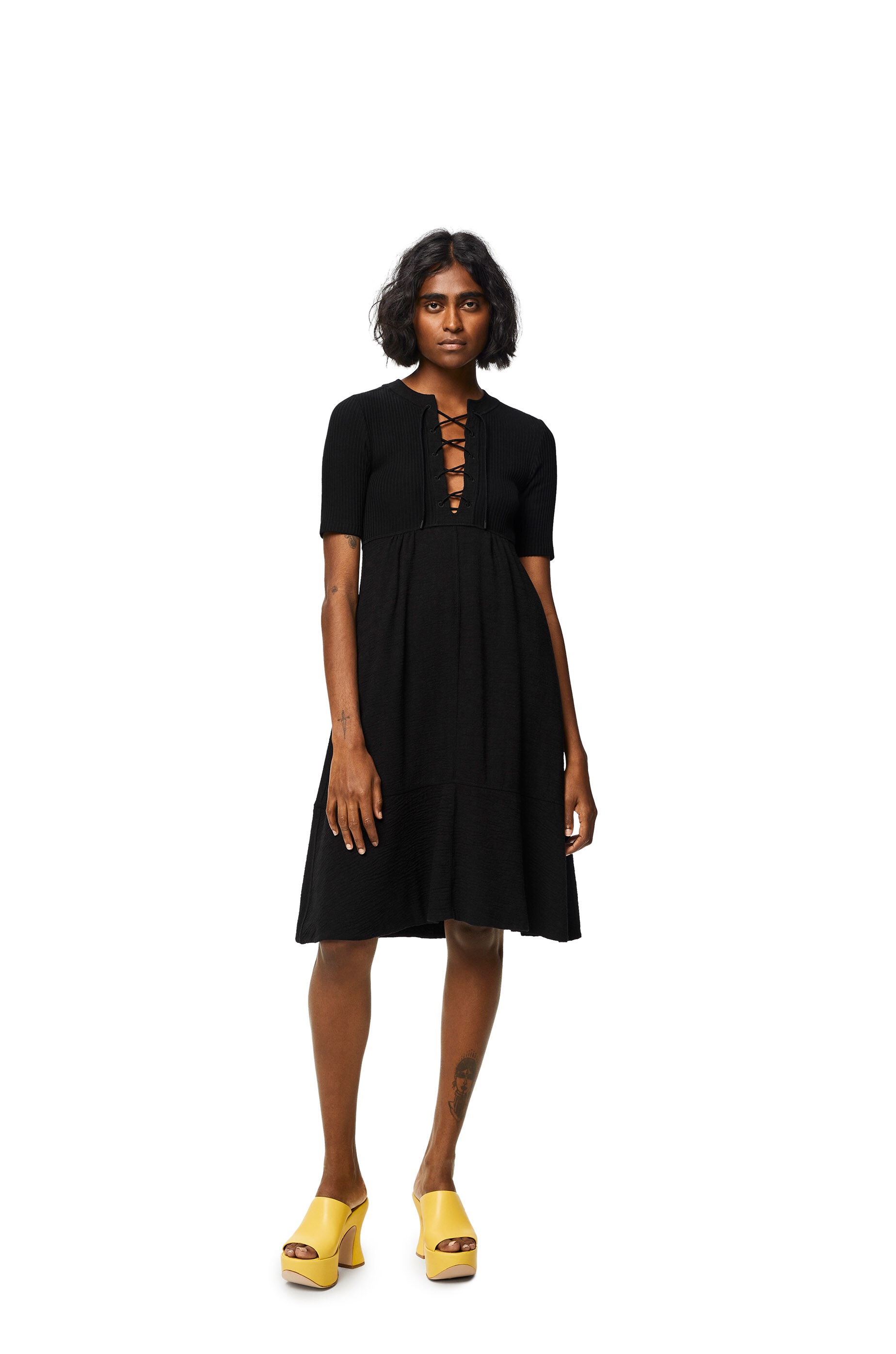 Lace up dress in linen and cotton - 2
