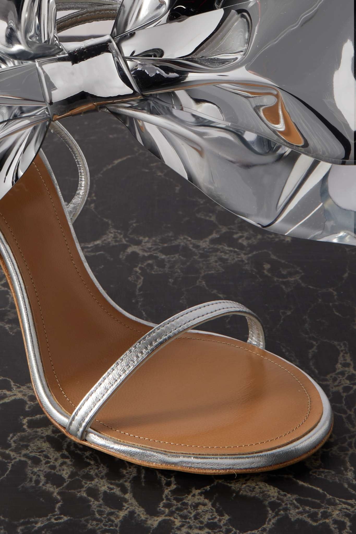 Bow-detailed metallic leather sandals - 4