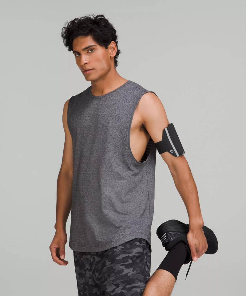 lululemon Fast and Free Running Armband outlook