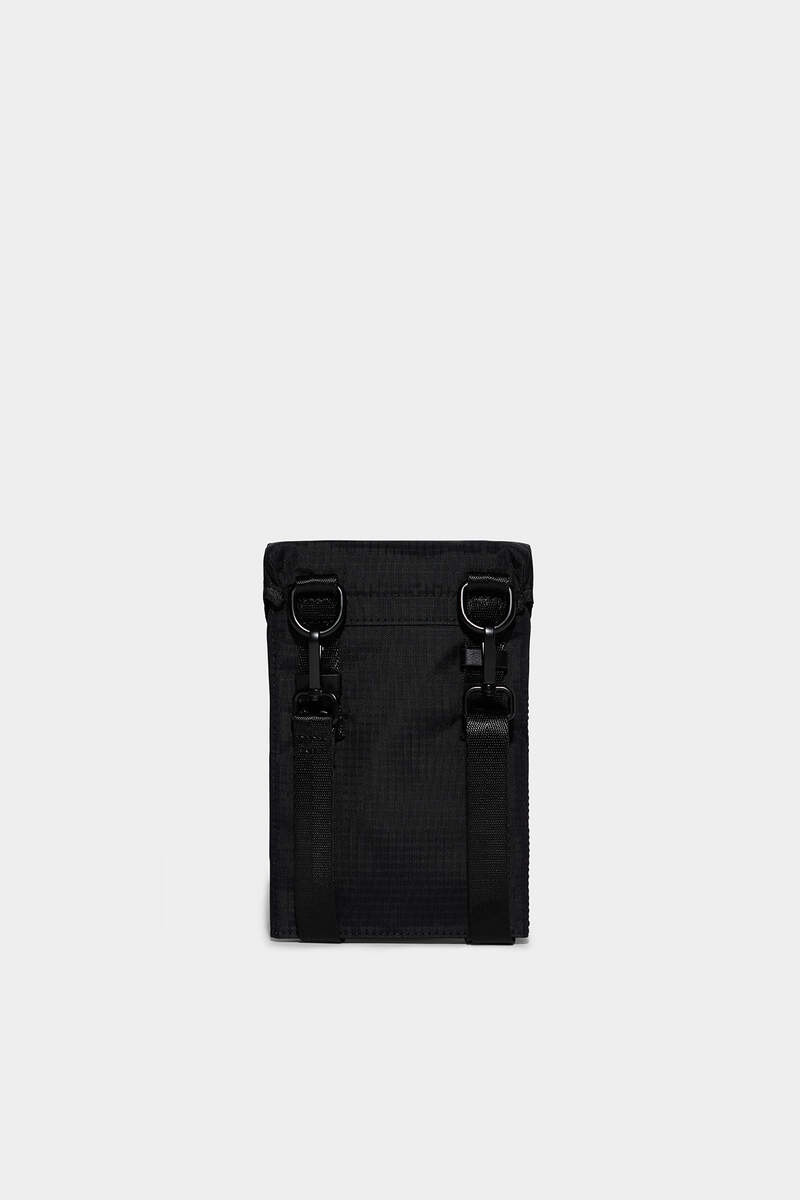 DSQUARED2 CERESIO 9 TRAVEL NECK WALLET outlook