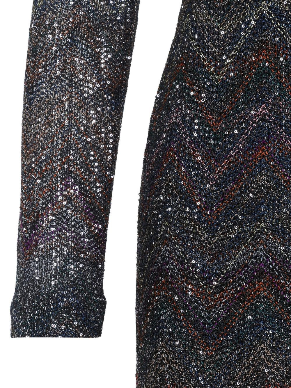 V-necked short dress - 3