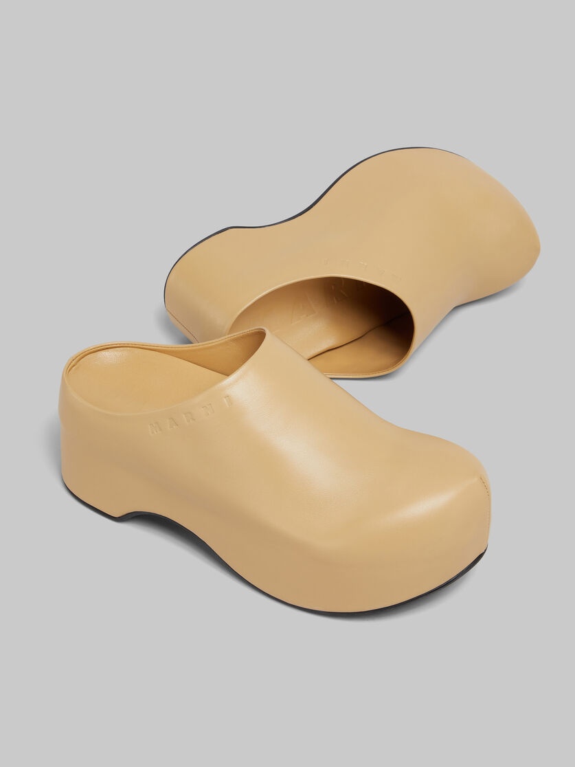 BROWN LEATHER CHUNKY CLOG SABOT - 4