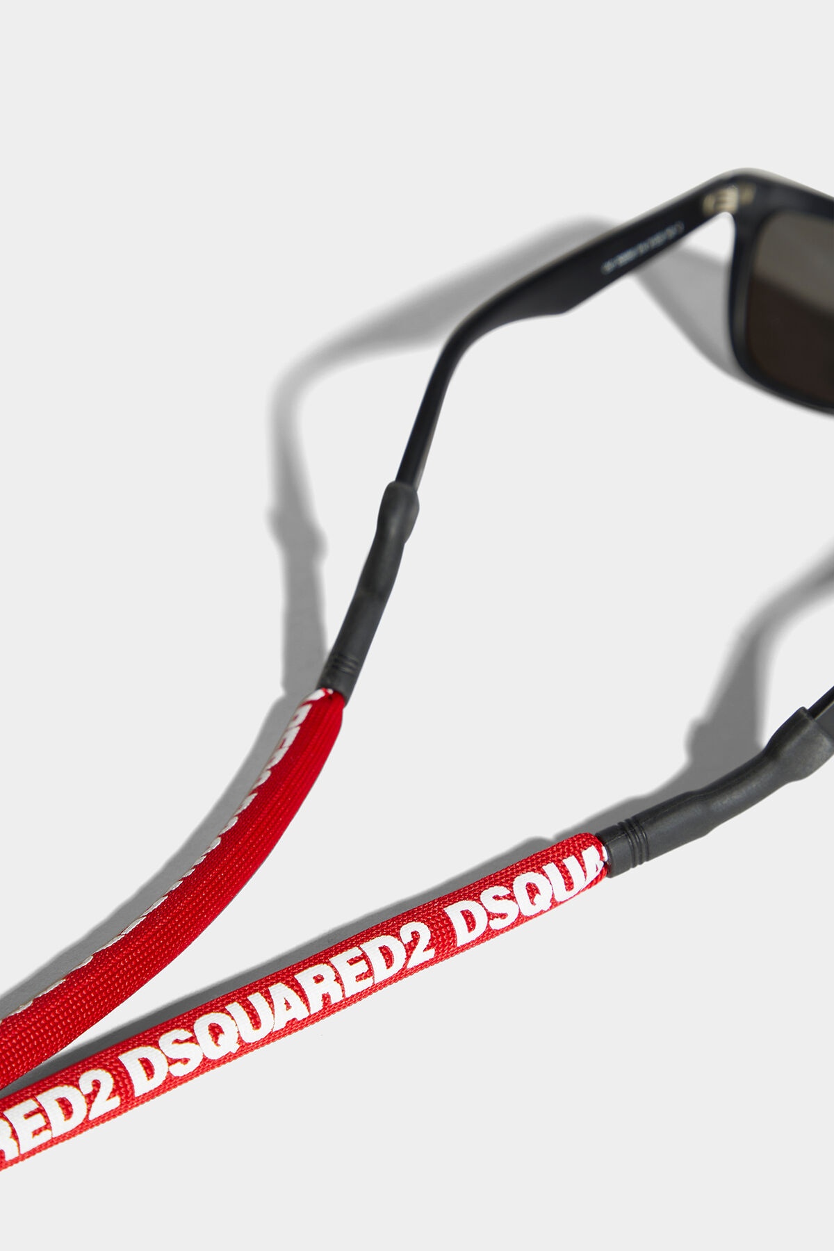TOUCH OF COLOR GLASSES CHAIN - 4