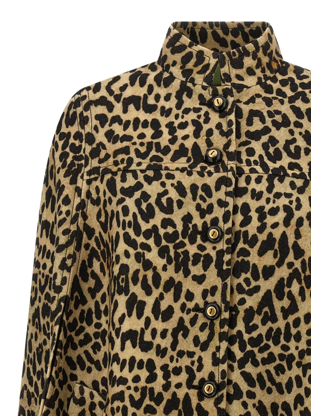 button closure cape - 3