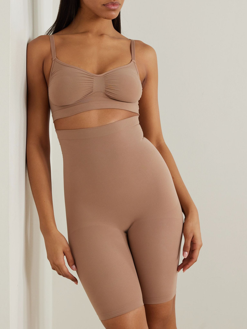 SKIMS Seamless High-Waisted Above The Knee Short - Sienna Beige outlook