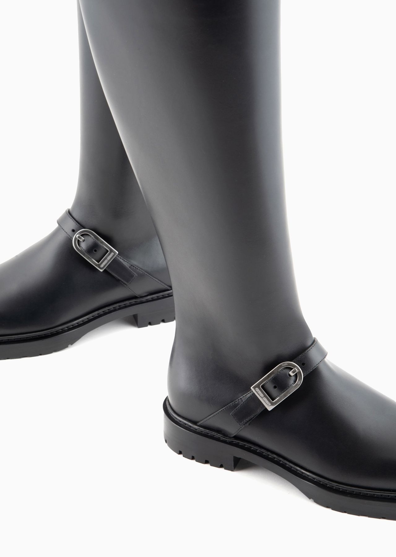 Leather boots with a strap - 4