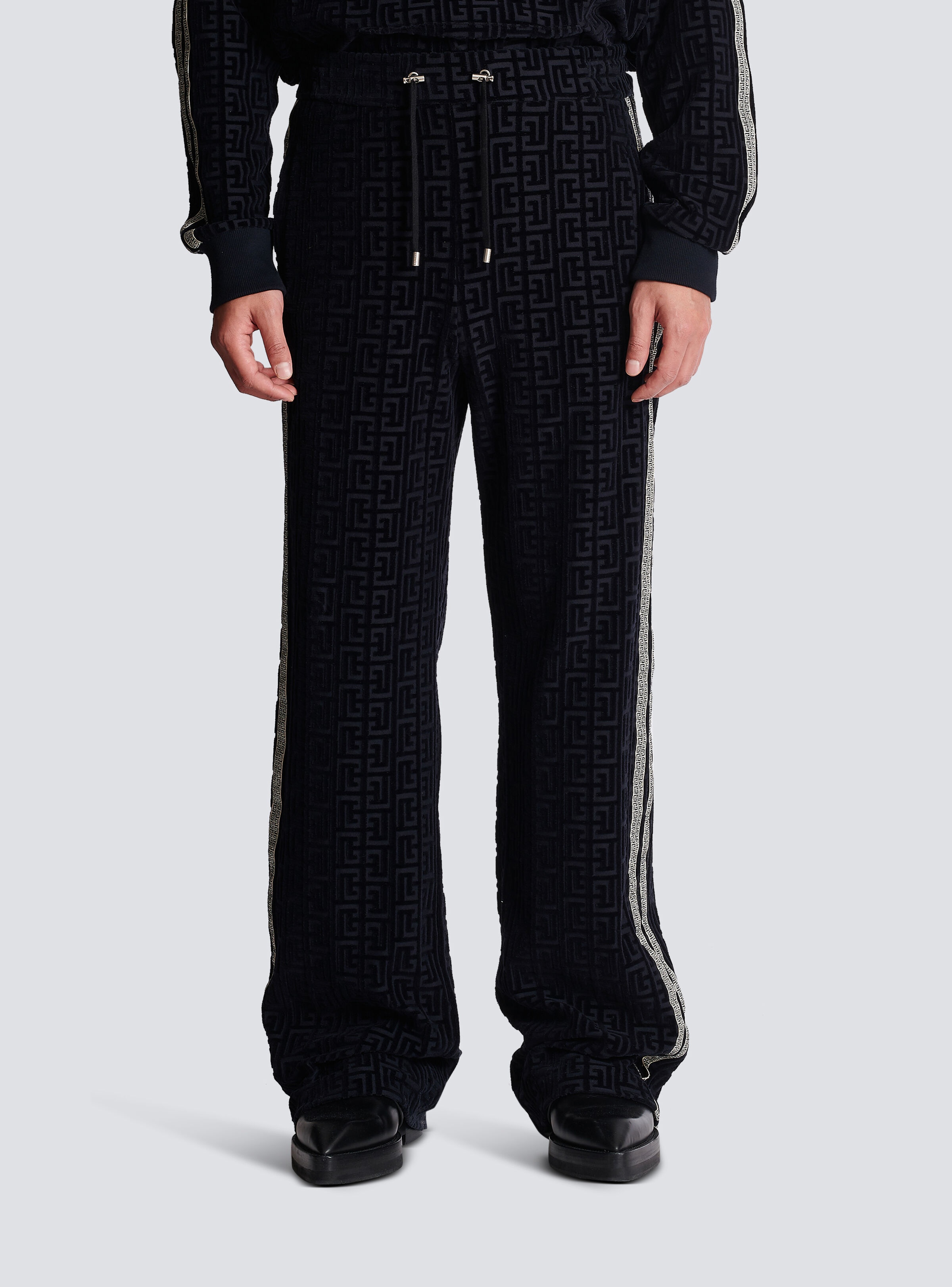 Monogrammed velvet joggers - 5