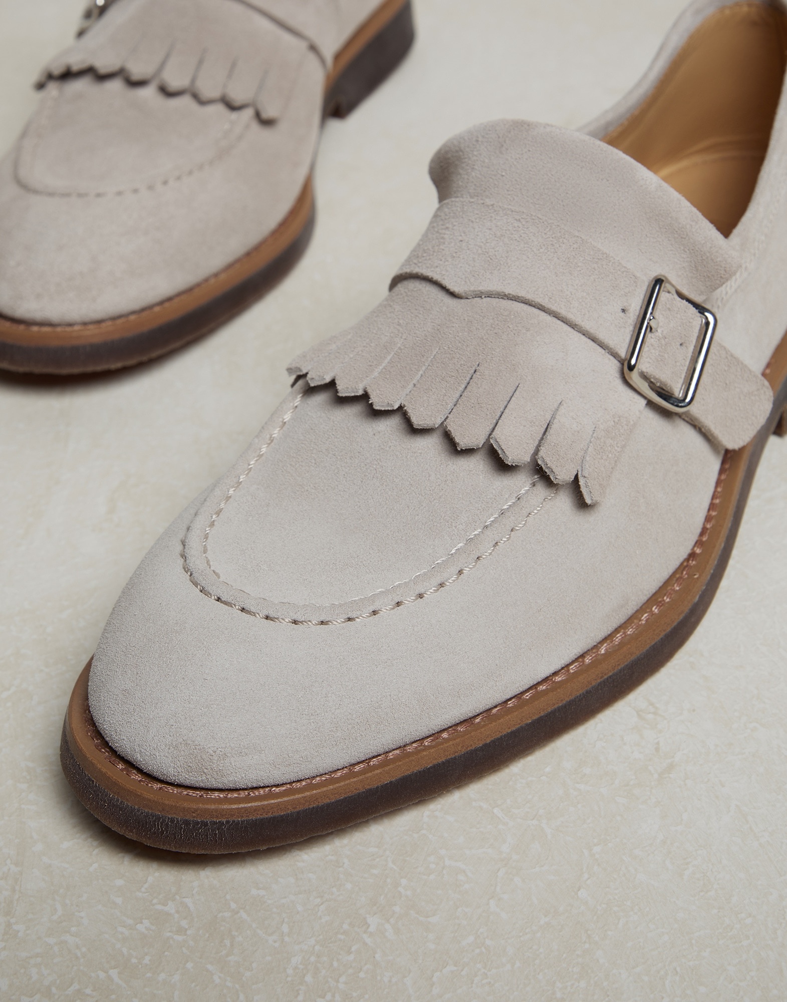Smart suede monk strap shoes with fringe - 4