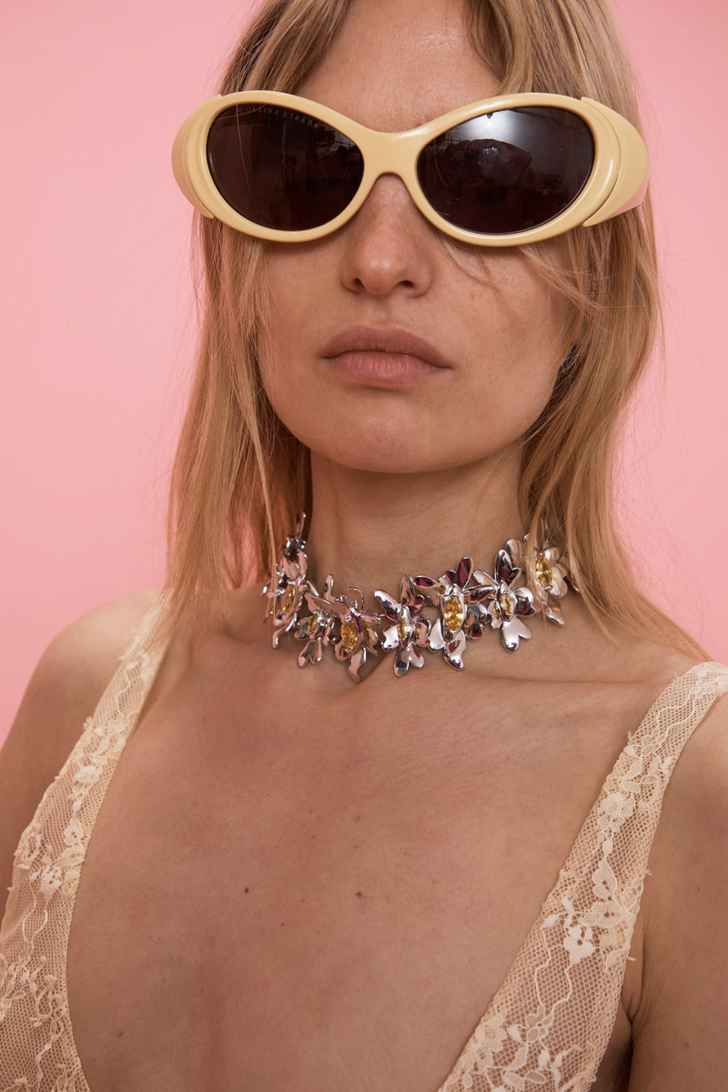 Collina Strada LEMON MEGA DAISY NECKLACE outlook