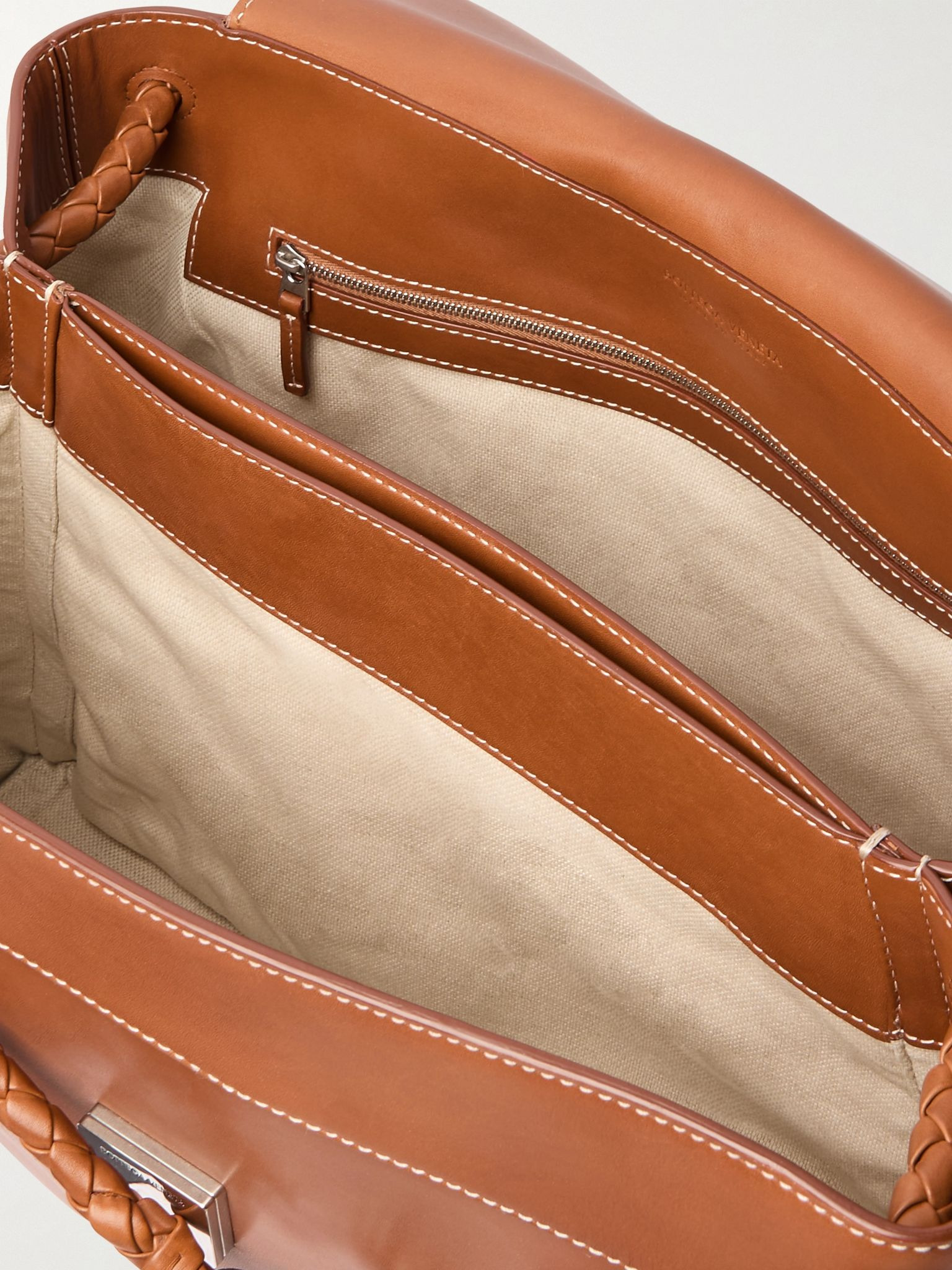 Andiamo Intrecciato-Trimmed Leather Messenger Bag Brown - 5