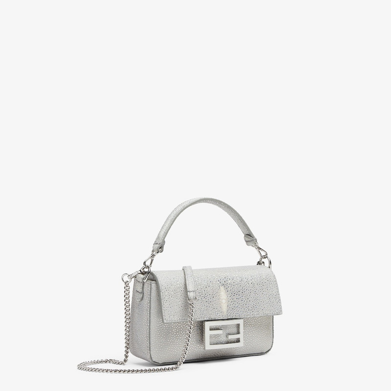 FENDI Baguette Mini outlook
