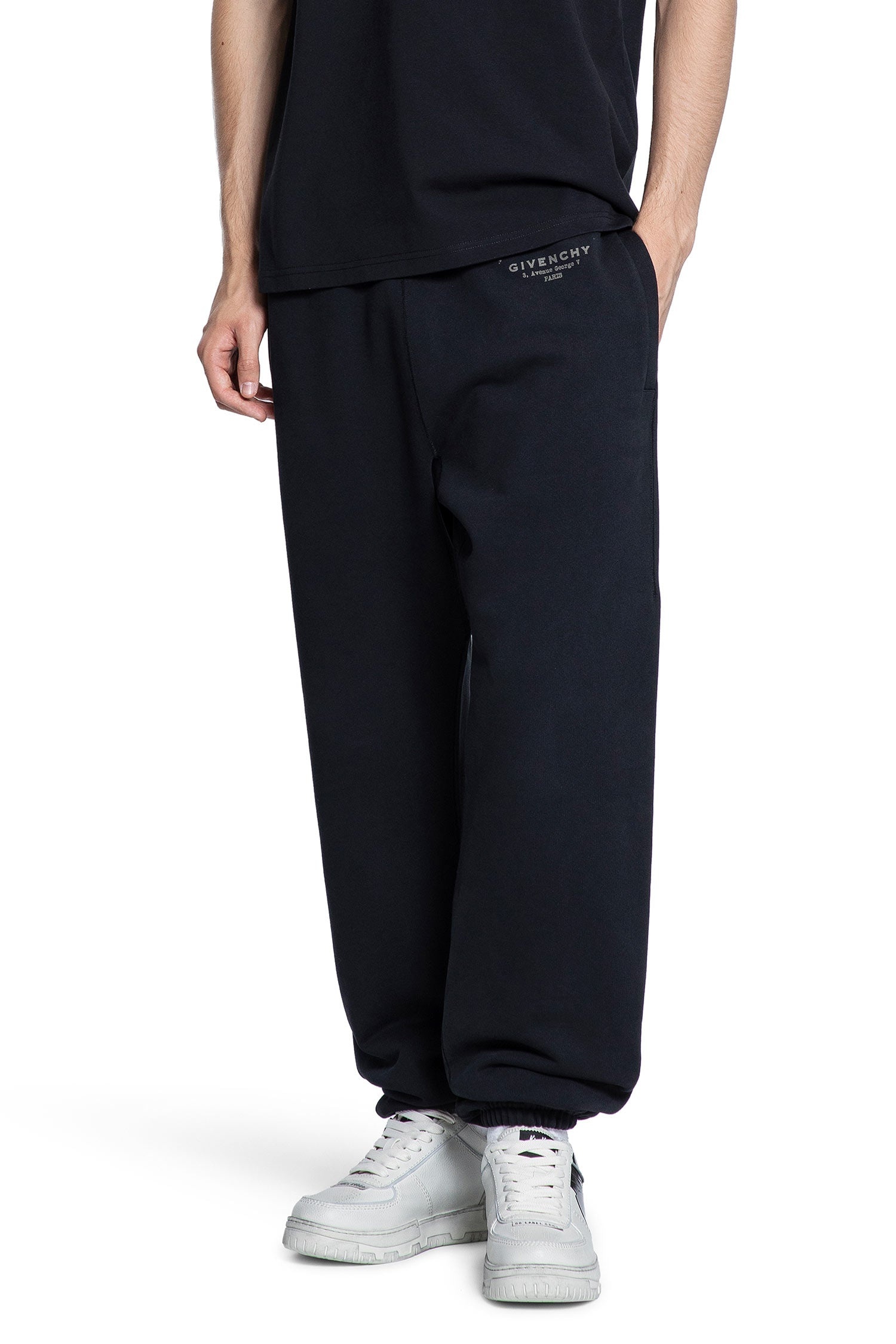 Givenchy-Paris-Jogger-Pants - 5