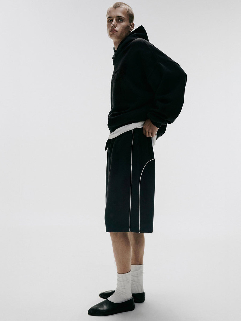 ESSENTIALS Relaxed Fleece Sweatshort With Piping outlook