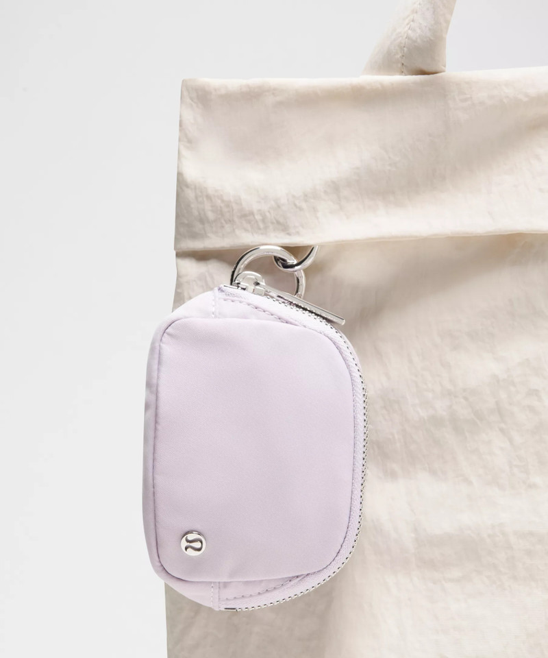 lululemon Everywhere Belt Bag Nano outlook