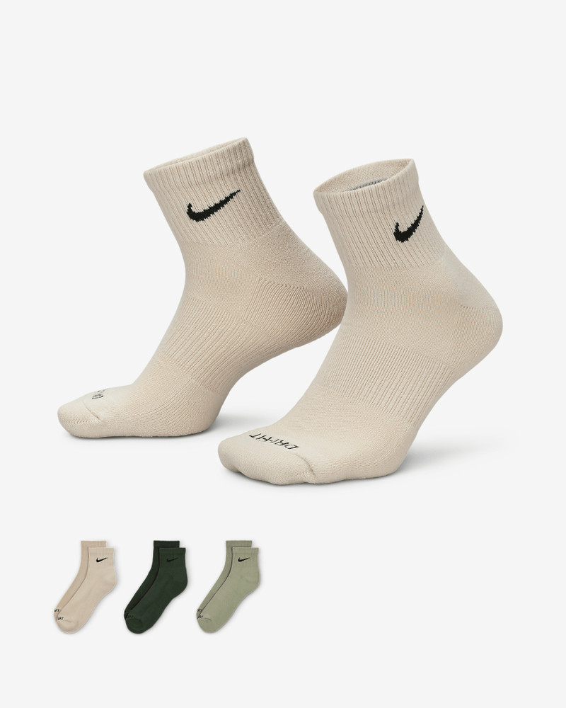 Nike Everyday Plus Cushioned Training Ankle Socks (3 Pairs) 1