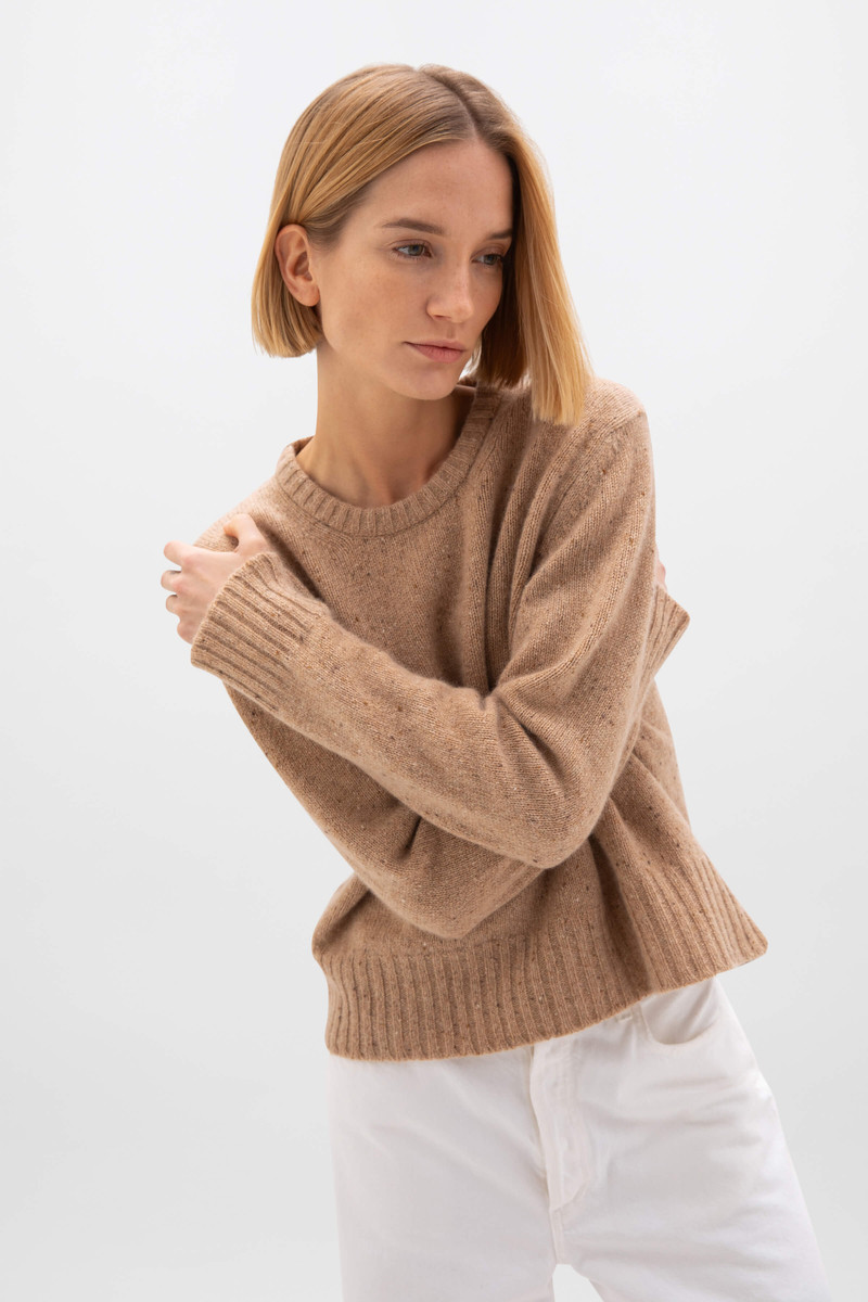 Johnstons of Elgin Cropped Donegal Cashmere Camel Jumper outlook