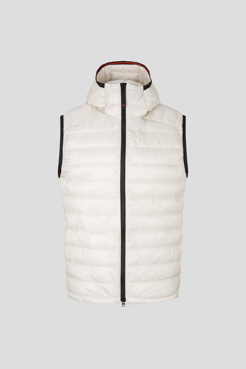 CASAN QUILTED VEST IN OFF-WHITE 1
