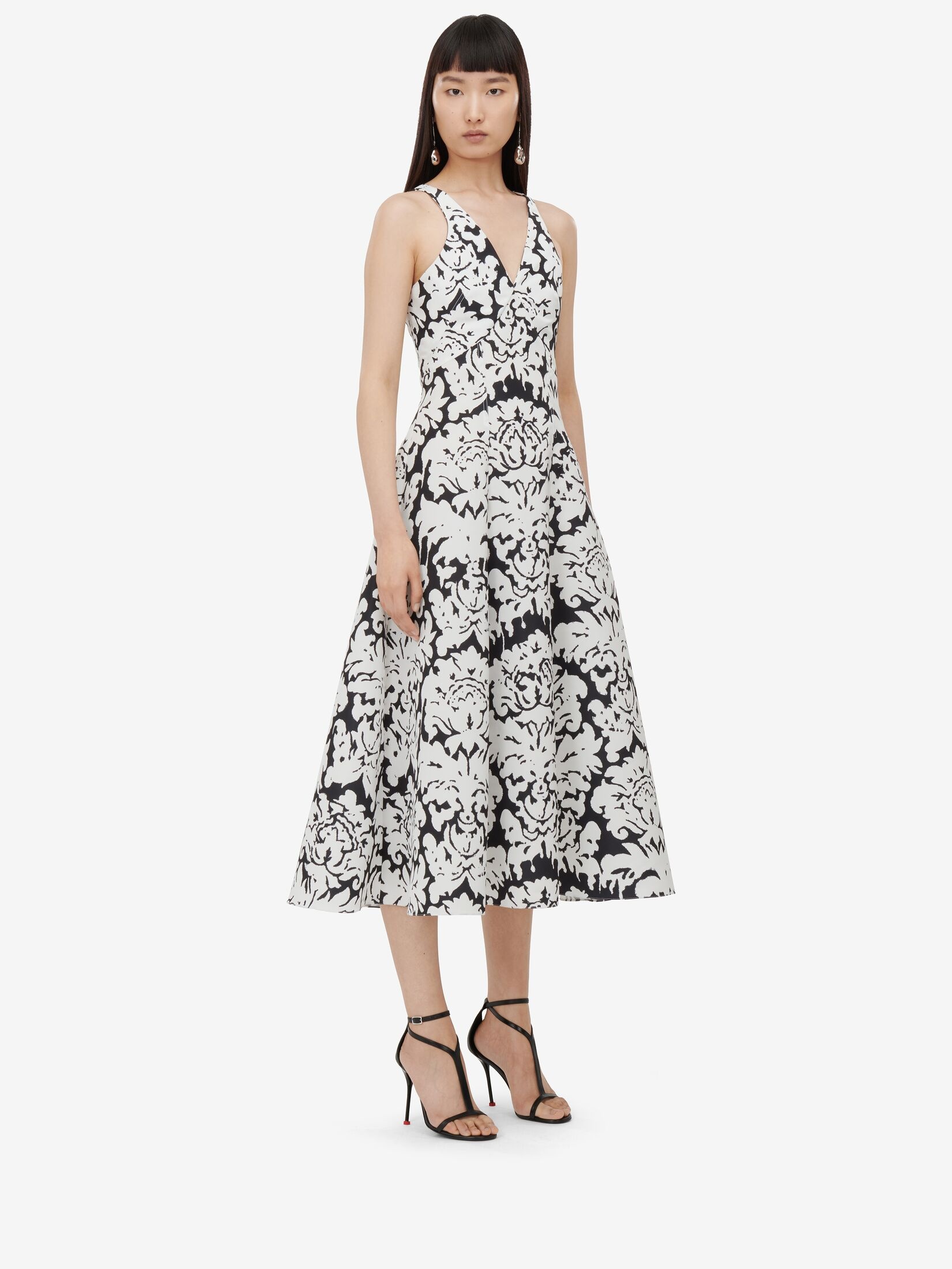 Women's Damask Midi Dress in Black/ivory - 3