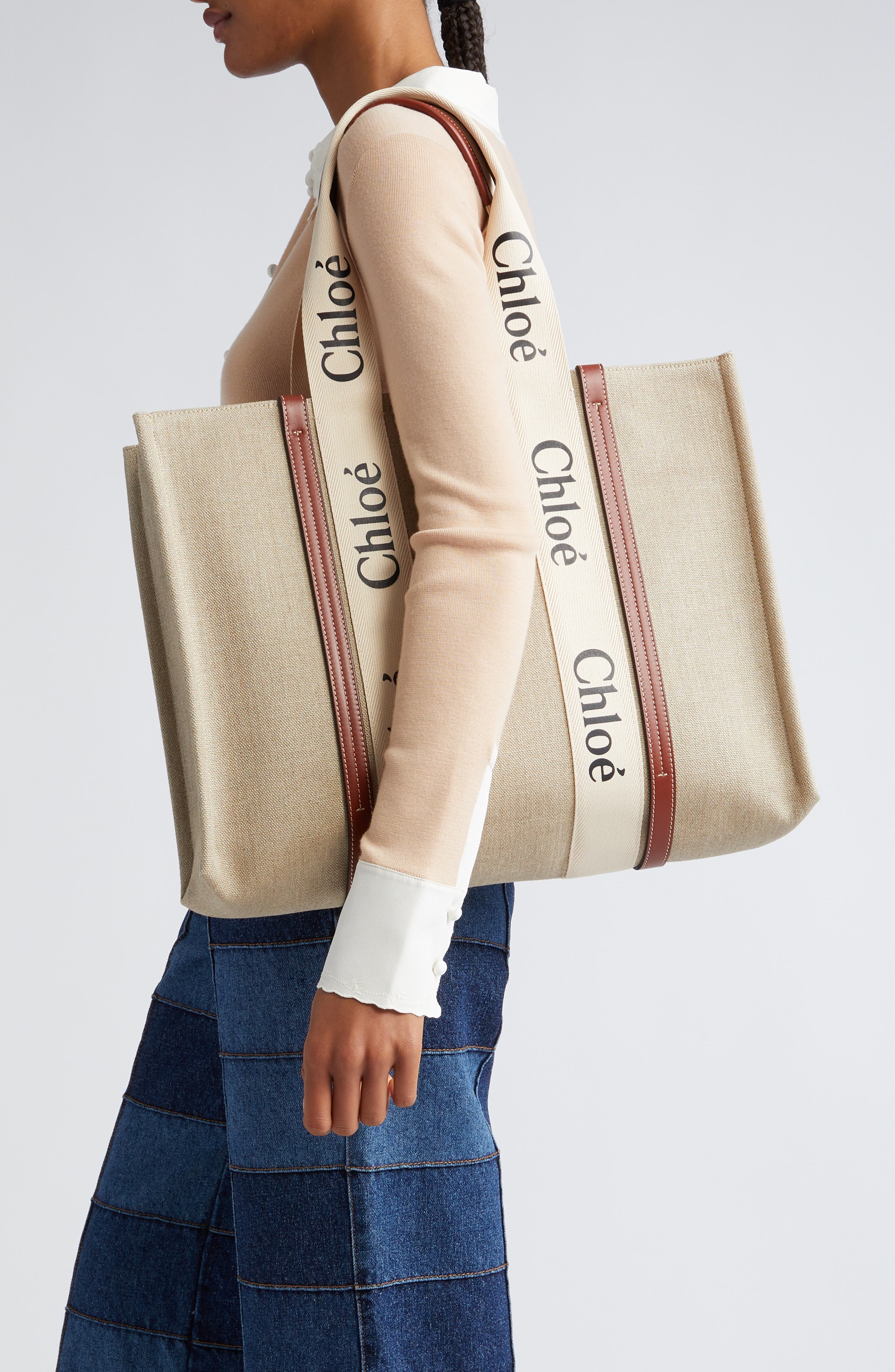 Chloé Large Woody Linen Tote in White - 3