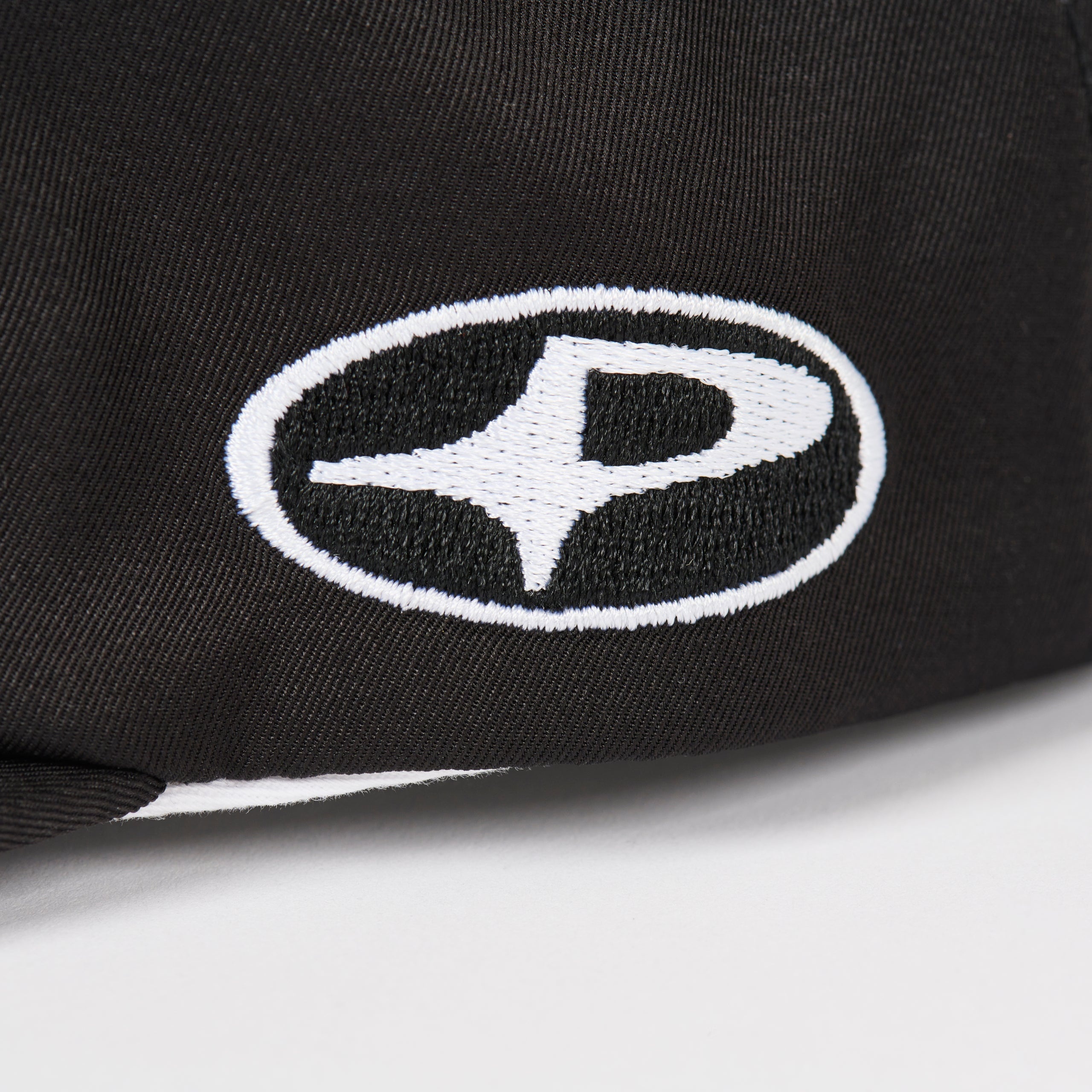 FONT SNAPBACK 5-PANEL BLACK - 4