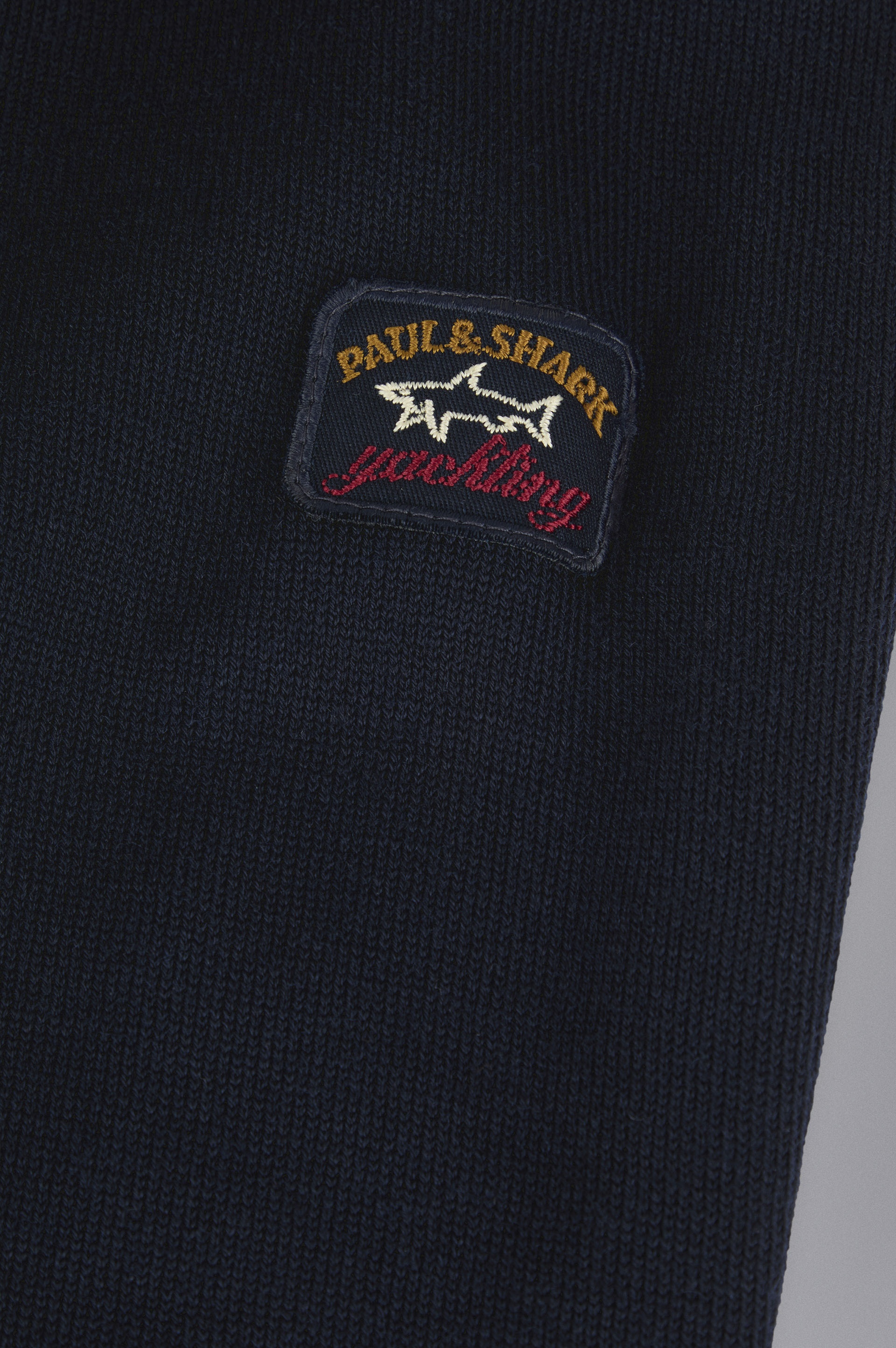 MERINO WOOL V-NECK WITH ICONIC BADGE - 5