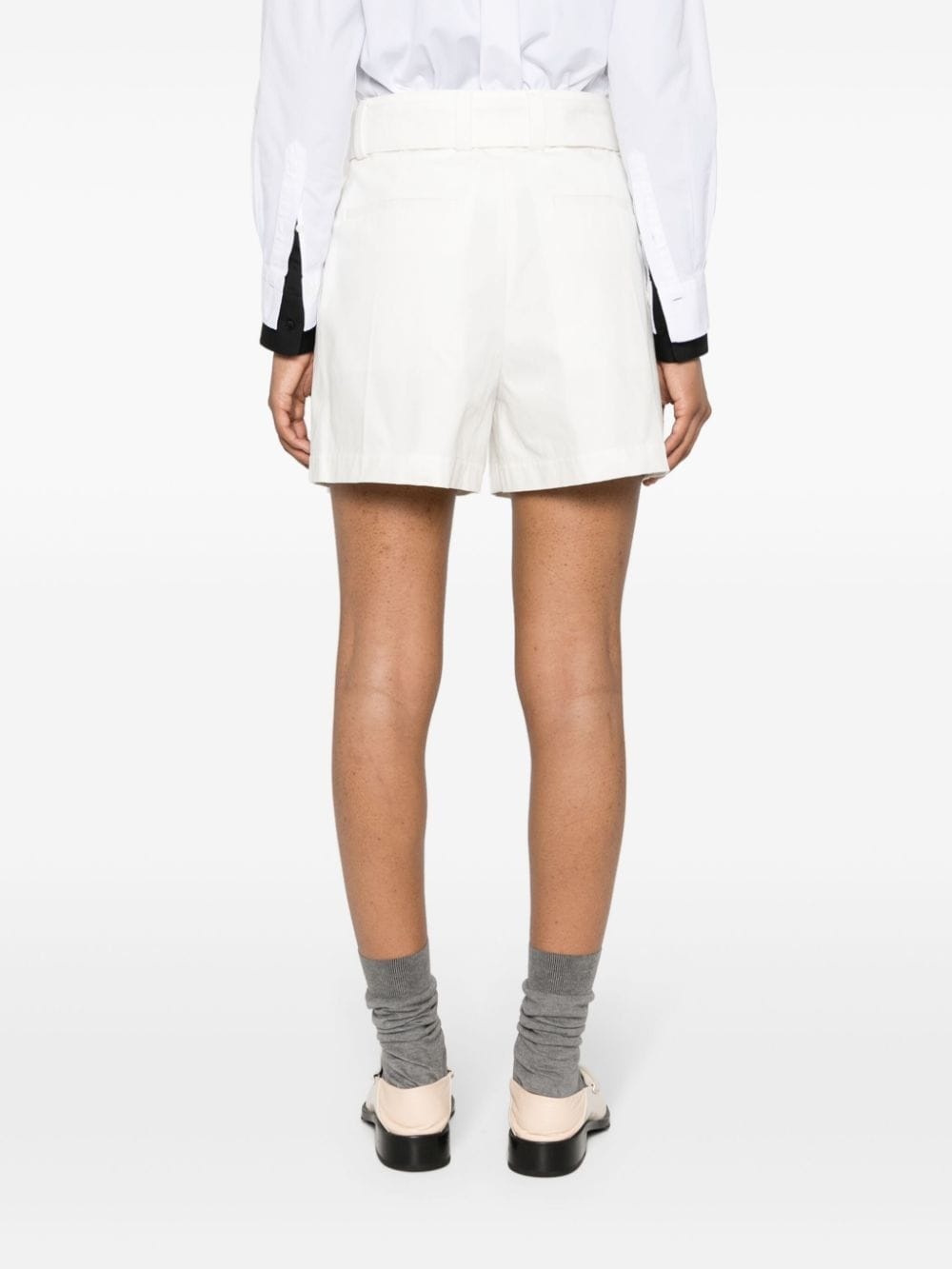pleat-detail belted cotton shorts - 4