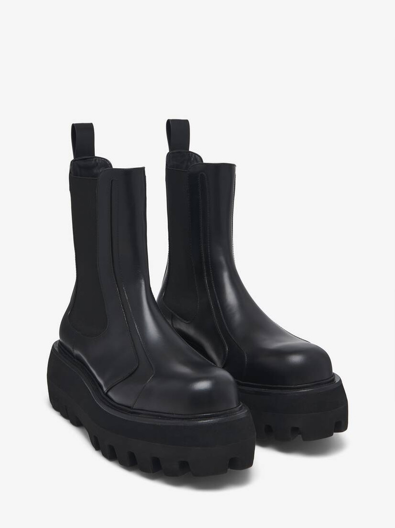 Alexander McQueen Sofa Chelsea Boot outlook