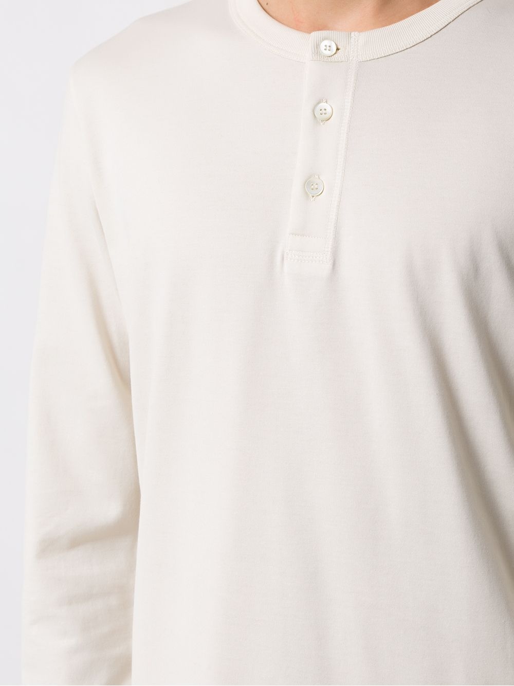 half-buttoned T-shirt - 5