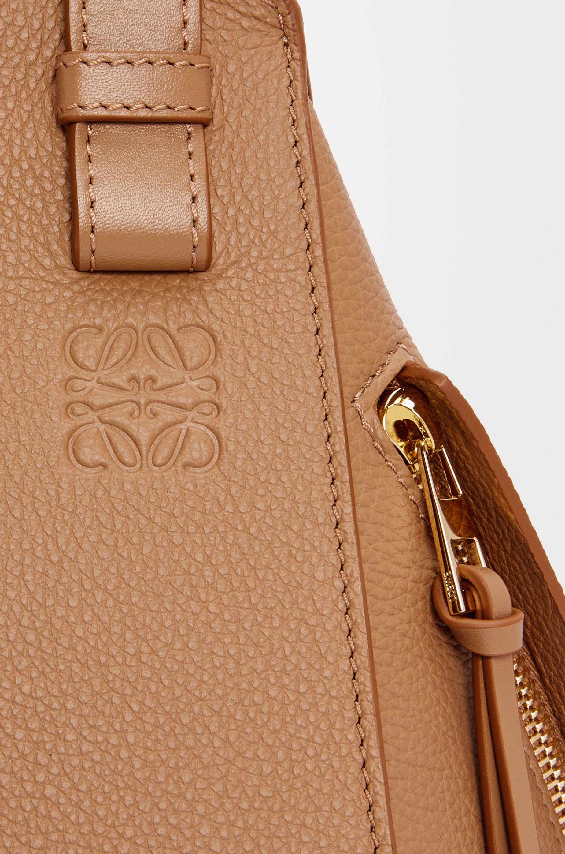 Compact Hammock bag in soft grained calfskin - 8