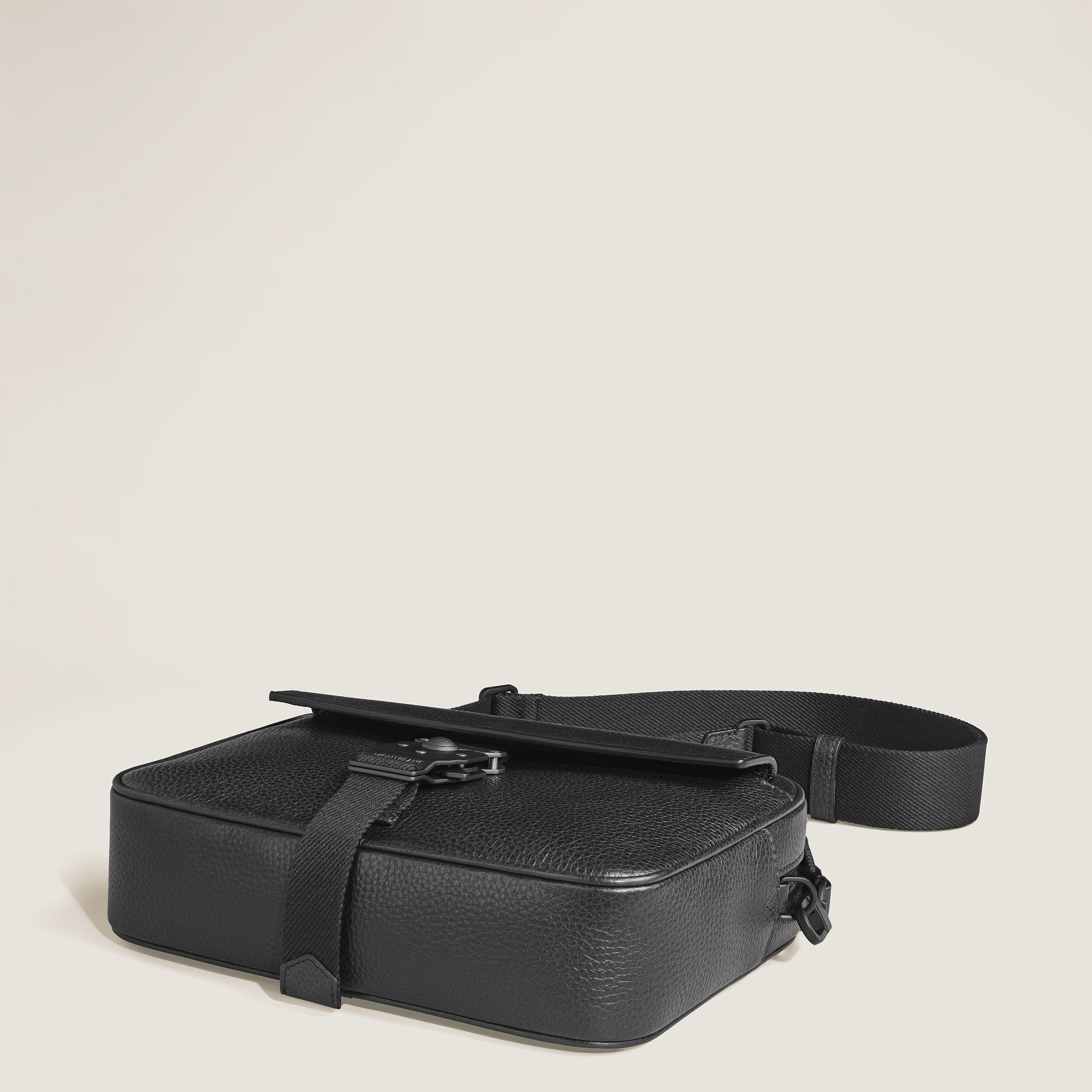 M-LOCK MESSENGER - 7