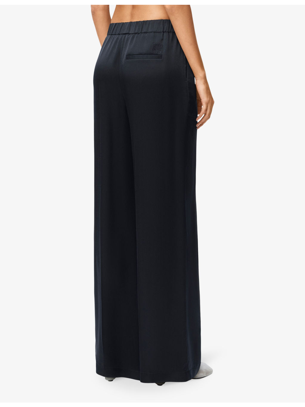 Anagram-embroidered pressed-crease mid-rise wide-leg silk-blend pyjama trousers - 4