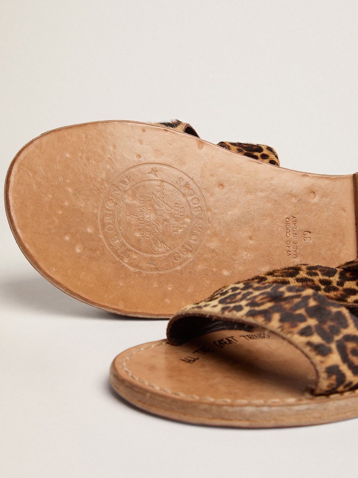 Women's flat sandals in leopard print pony skin - 4