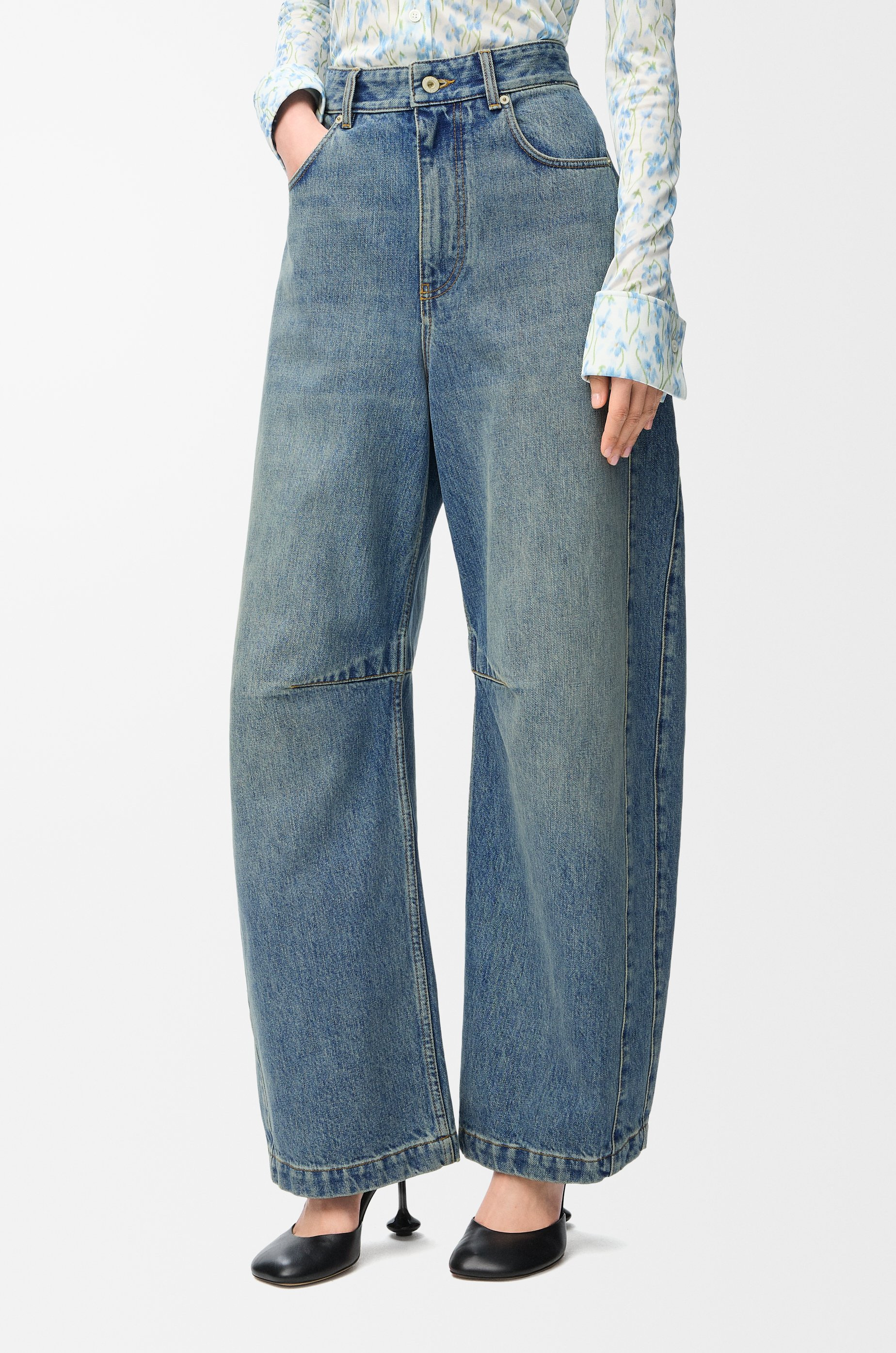 Anagram barrel jeans in denim - 3