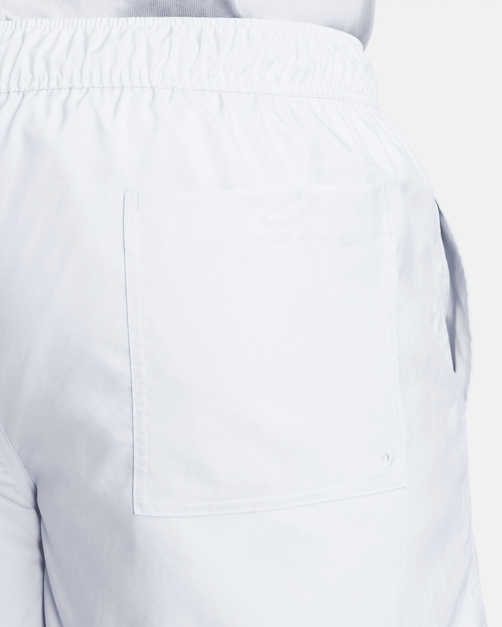 Nike Club Men's Woven Flow Shorts - 12