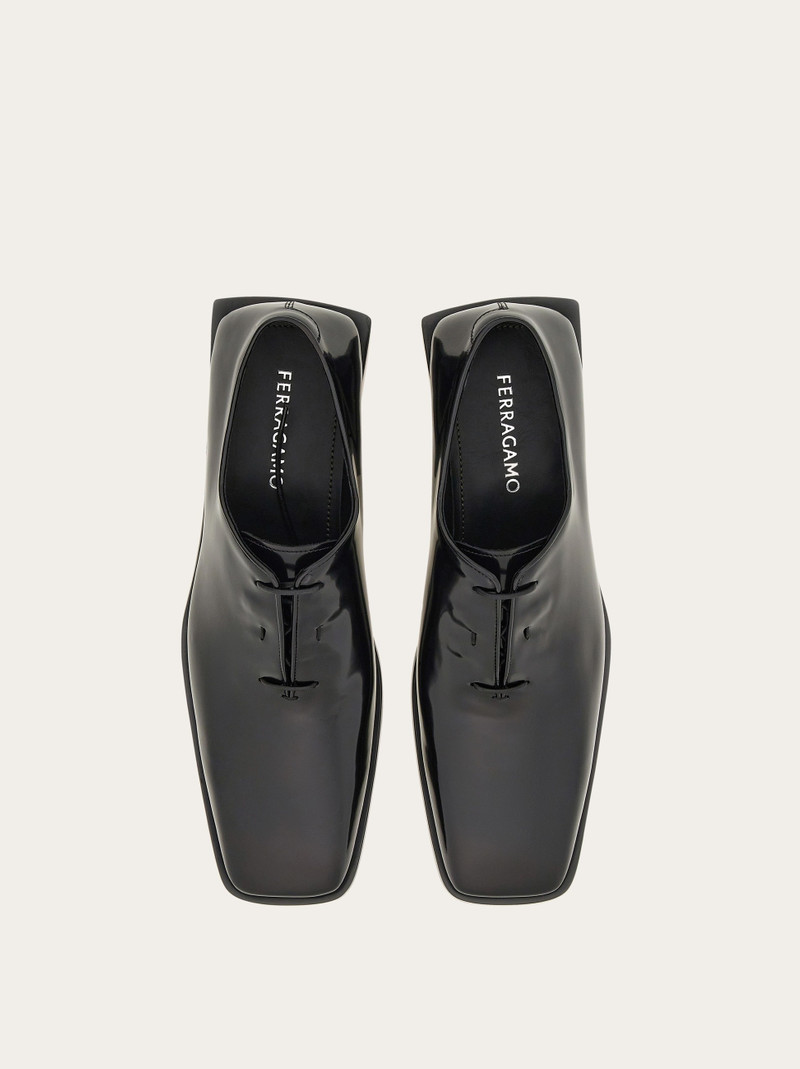 Oxford with covered lacing 2