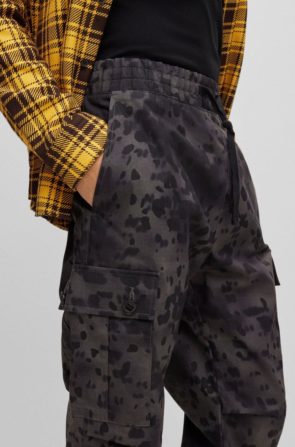 REGULAR-FIT CARGO TROUSERS IN DALMATIAN-PRINT COTTON - 5
