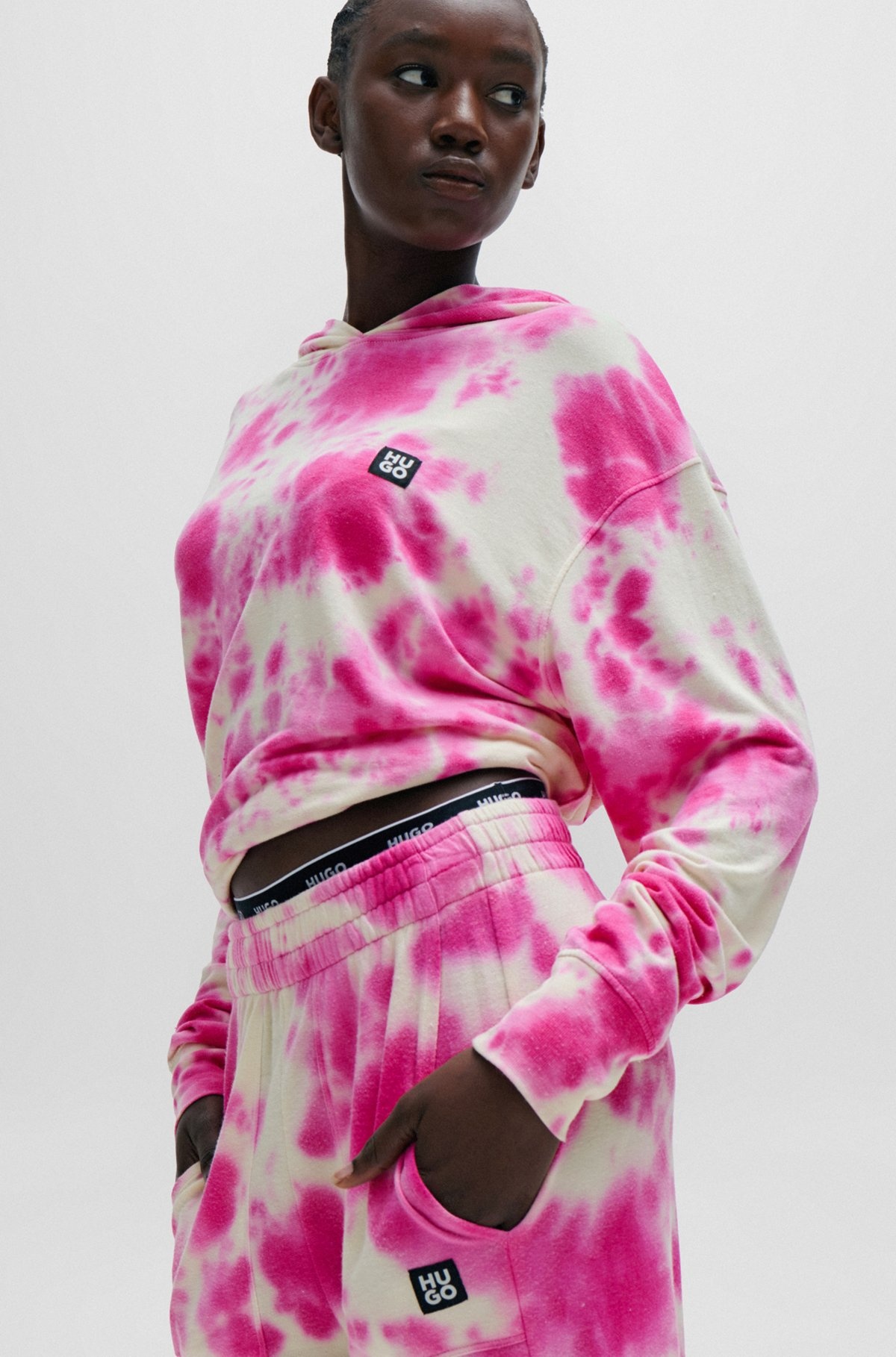 STRAIGHT-LEG TRACKSUIT BOTTOMS WITH SEASONAL PRINT - 4