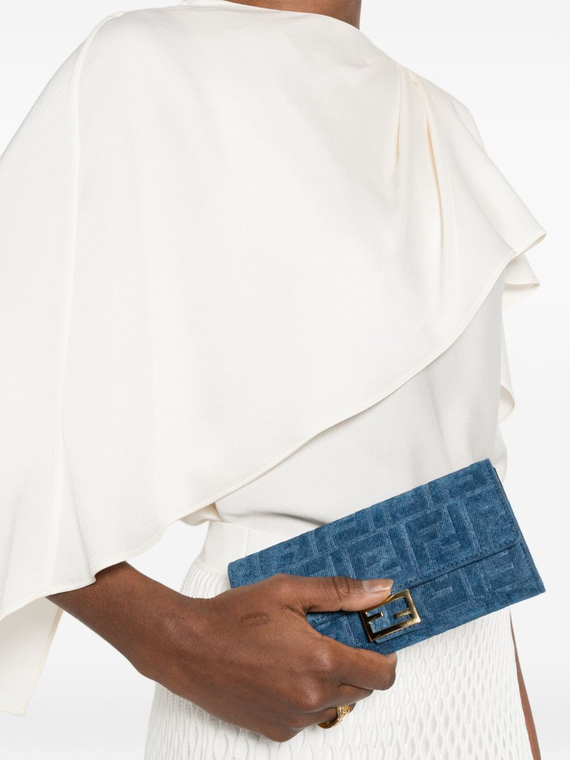 FENDI FF-pattern clutch bag outlook