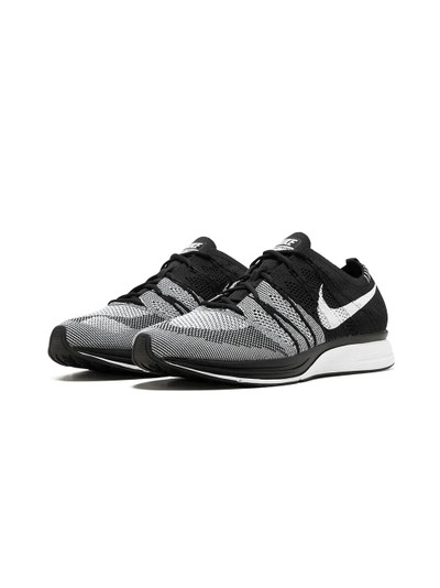 Nike Flyknit Trainer sneakers outlook