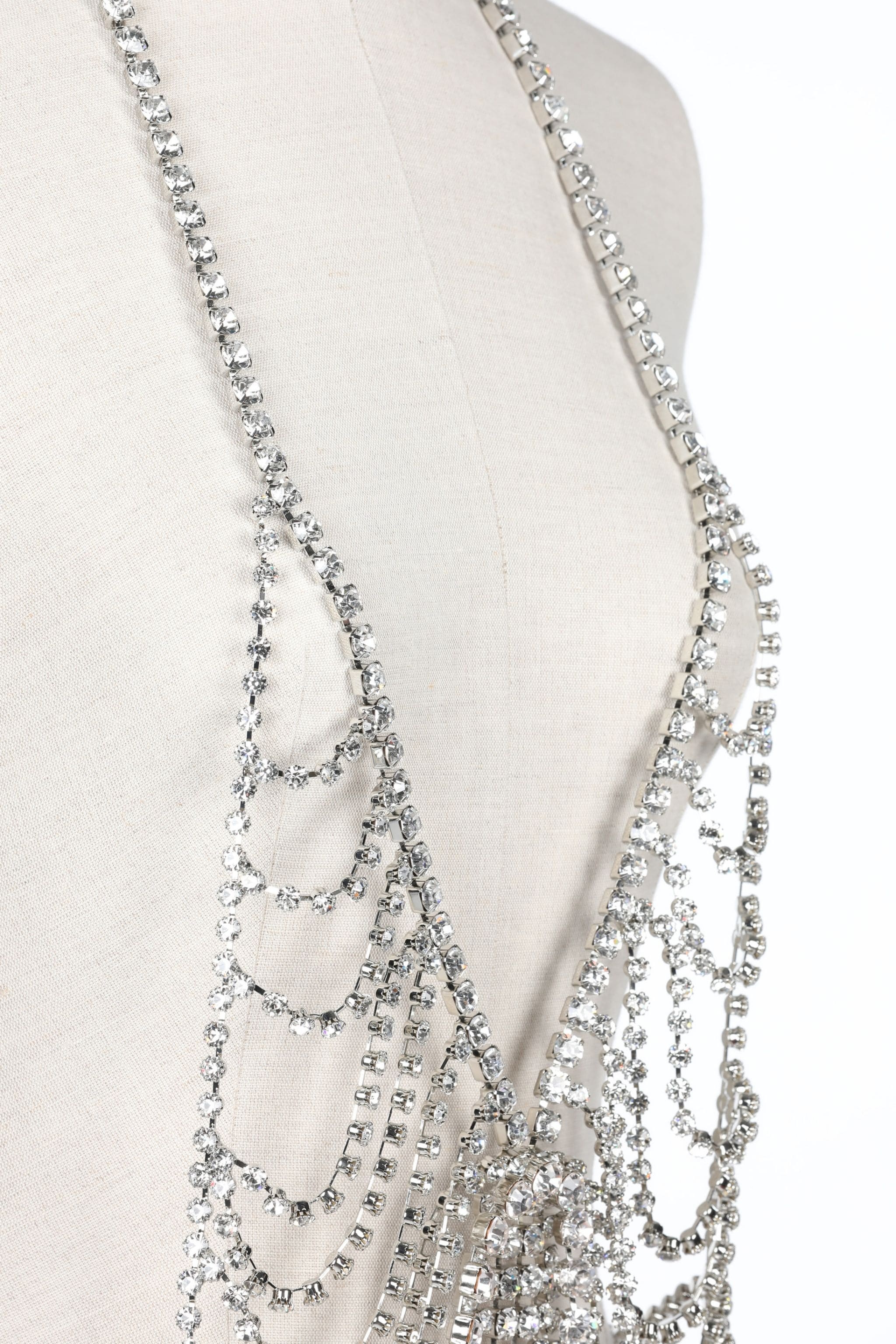 CRYSTAL-EMBELLISHED BODY CHAIN - 3