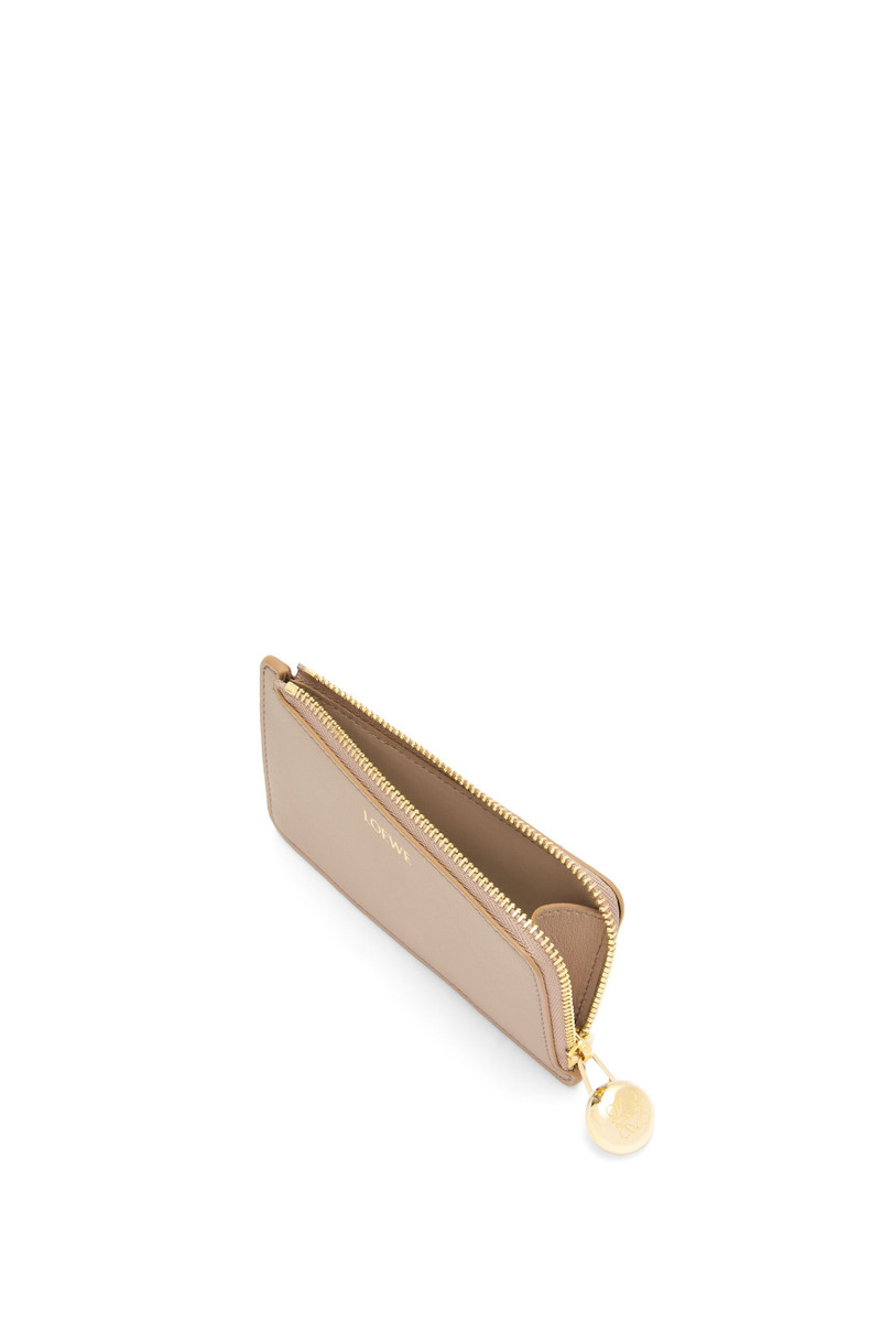 Loewe Pebble coin cardholder in shiny nappa calfskin outlook
